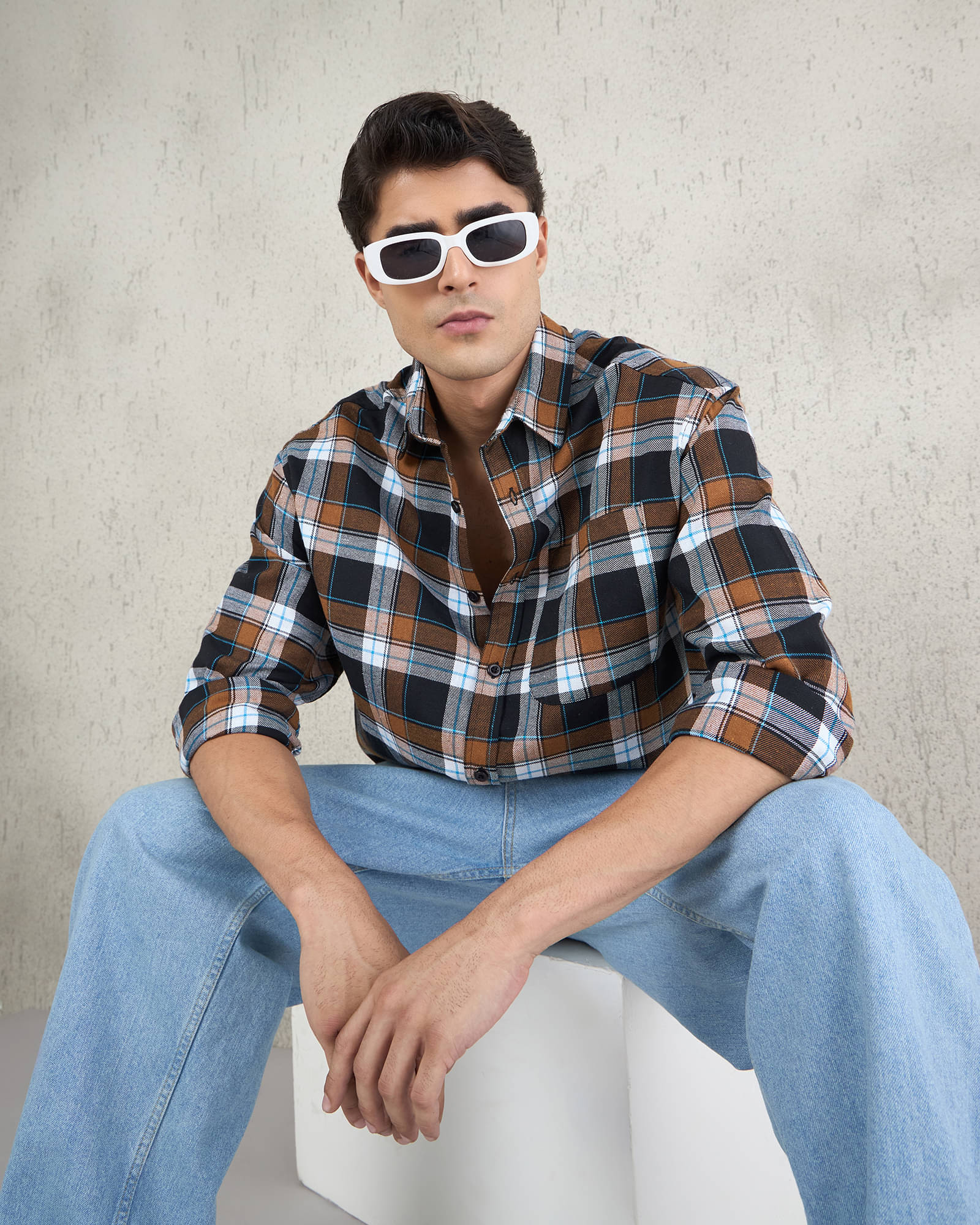 Chimpaaanzee Cotton Blend Oversized Fit Checks Full Sleeves Men's Casual Shirt - Black ( Pack of 1 )     			Chimpaaanzee Cotton Blend Oversized Fit Checks Full Sleeves Men's Casual Shirt - Black ( Pack of 1 )