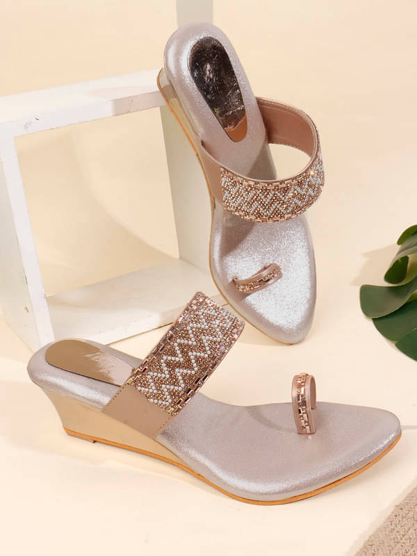     			DIPYO Peach Women's Slip On Heels