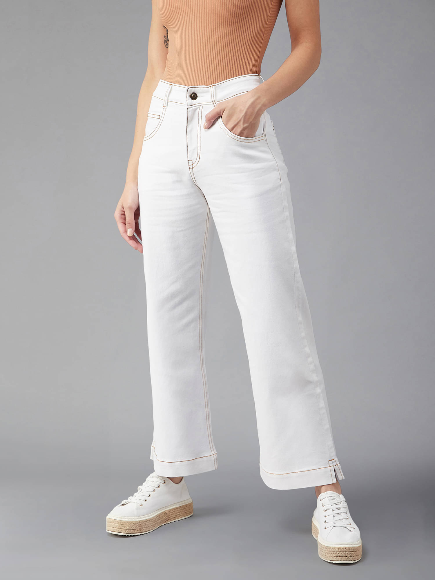     			Dolce Crudo Women's Flared Mid-Rise Jeans ( White )
