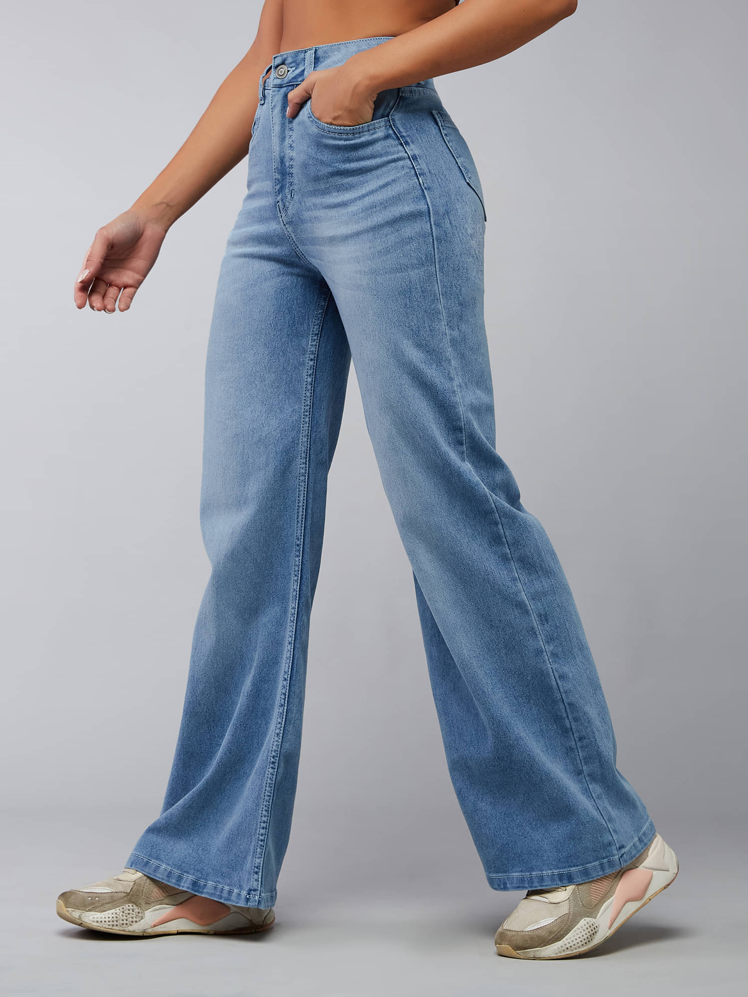     			Dolce Crudo Women's Wide Leg High-Rise Jeans ( Light Blue )