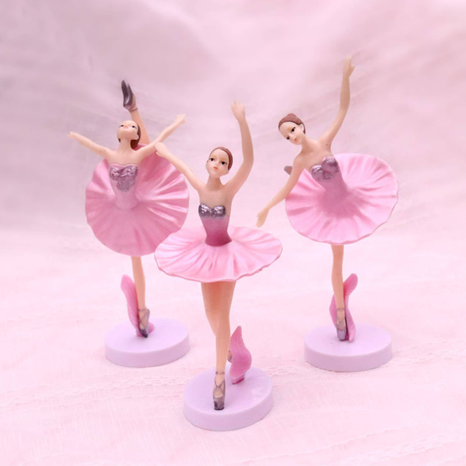     			Gopalvilla Pack Of 3 Ballet Dancing Girl Mini Figurine Miniature Decorations