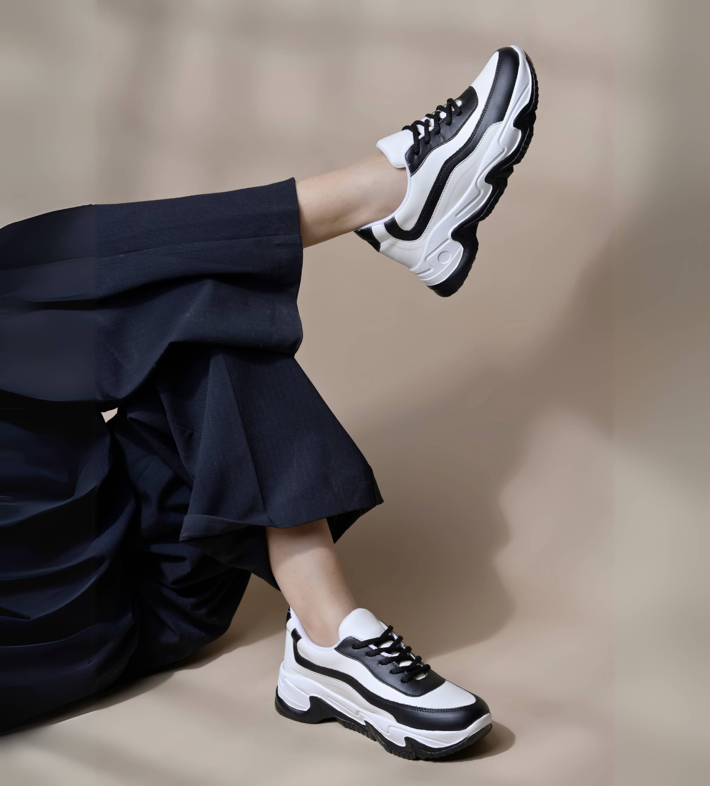 JM Looks Black Women's Sneakers     			JM Looks Black Women's Sneakers