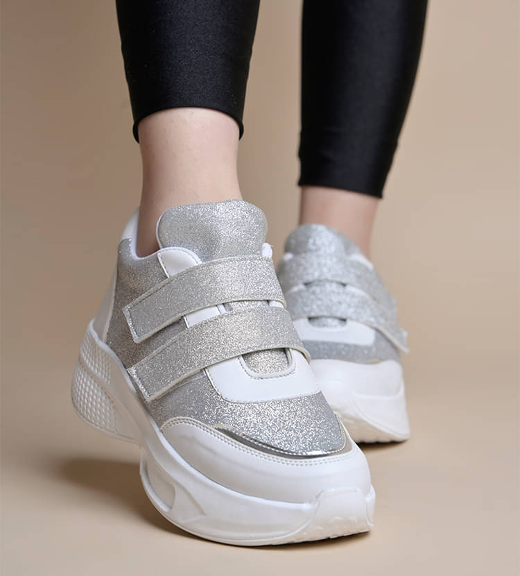 JM Looks White Women's Sneakers     			JM Looks White Women's Sneakers