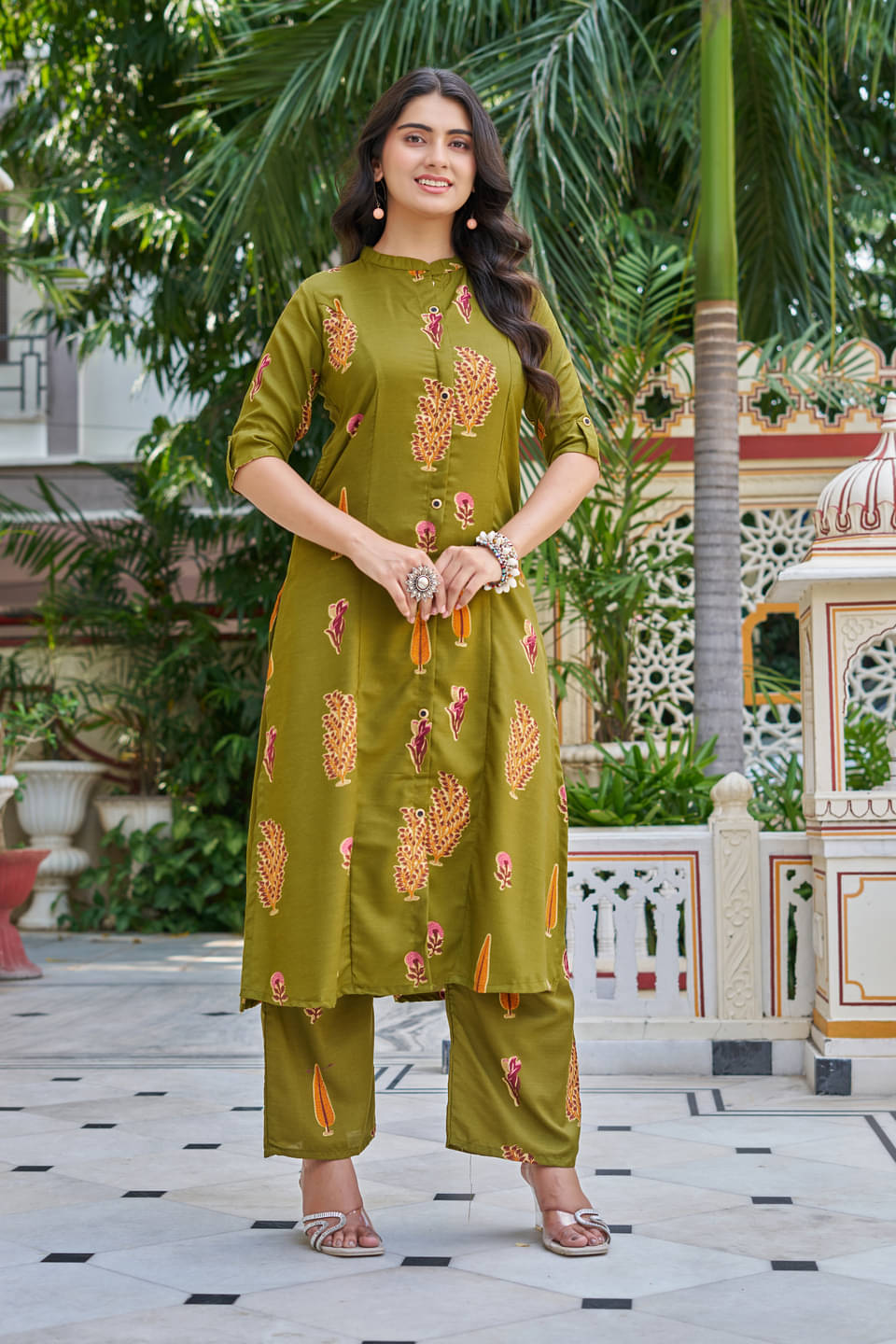 Jinal Creation Women Cotton Blend Self Design A-line Kurti With Pants ( Green ) Jinal Creation Women Cotton Blend Self Design A-line Kurti With Pants ( Green )