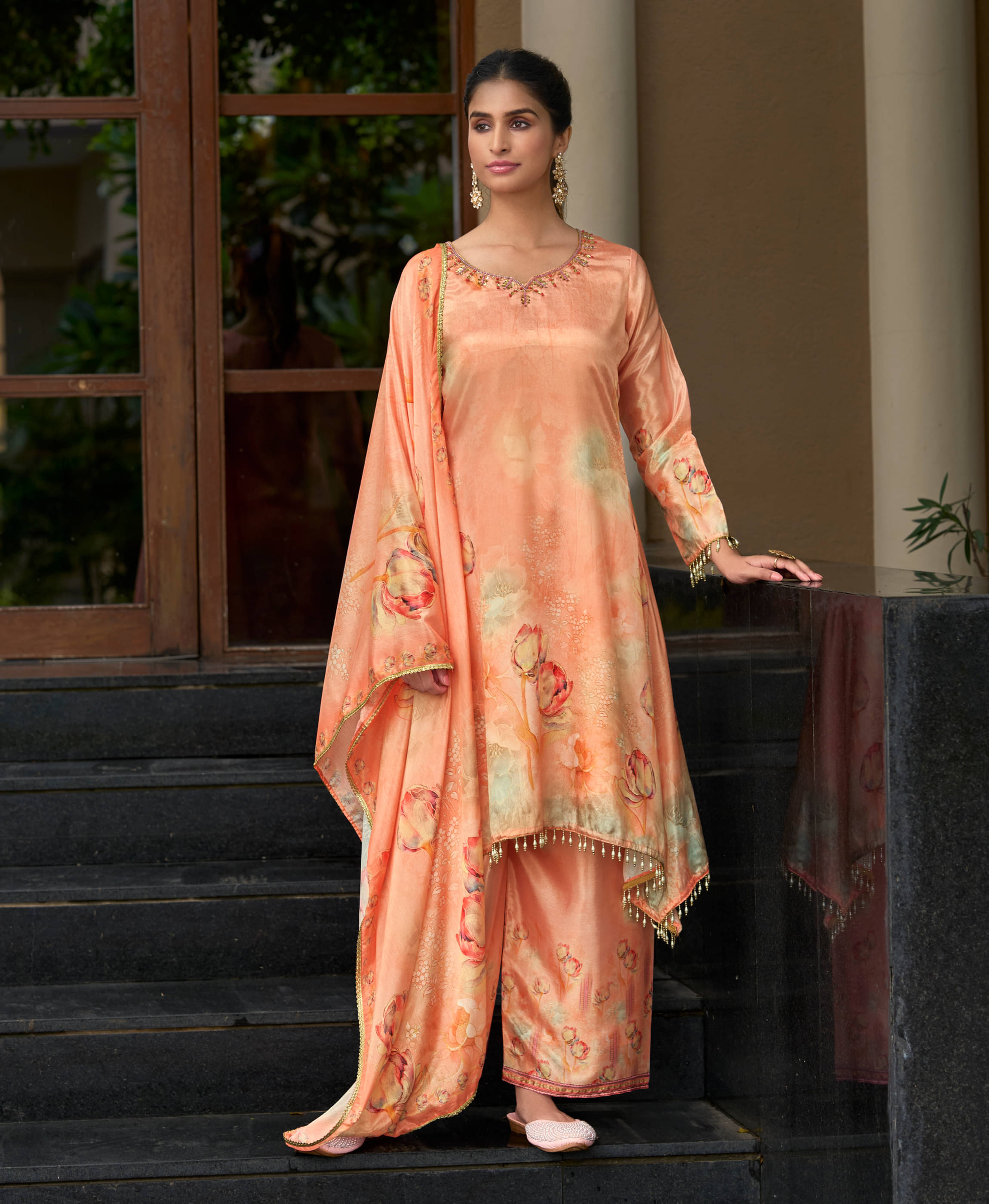 MOJILAA Women Chiffon Printed Flared Kurti With Palazzo ( Peach ) MOJILAA Women Chiffon Printed Flared Kurti With Palazzo ( Peach )