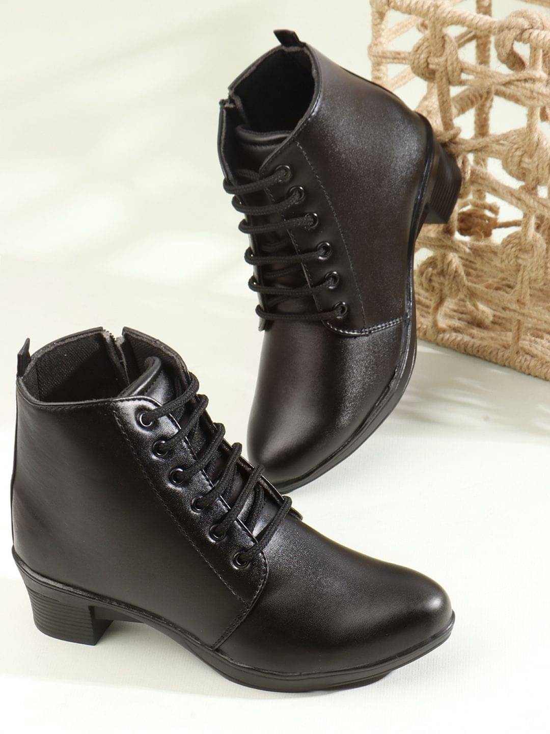 PLANET WALK Black Women's Ankle Length Boots PLANET WALK Black Women's Ankle Length Boots