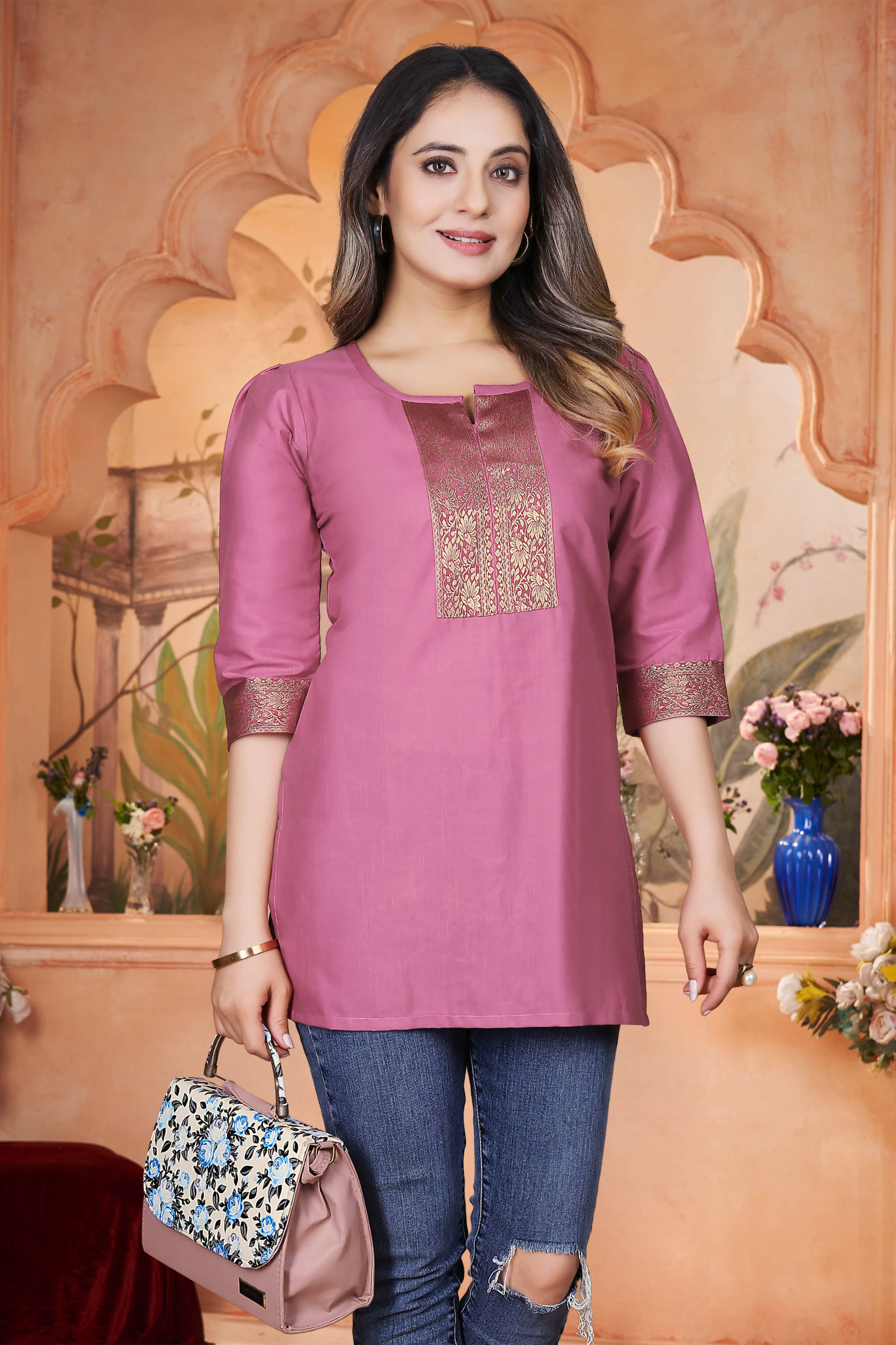     			DHANSHREE TEX Women Viscose Rayon Solid A-line Kurti ( Pink )