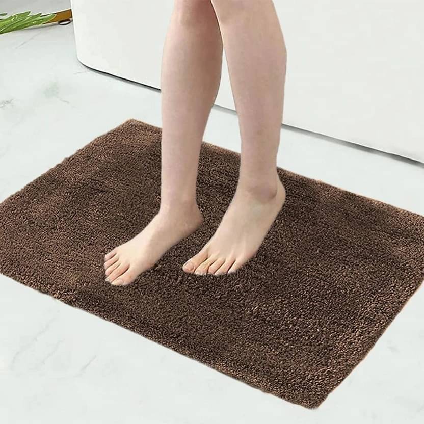 Draaevion Set of 1 Anti-skid Polyester Door Mat ( 60 X 40 cm ) Brown Draaevion Set of 1 Anti-skid Polyester Door Mat ( 60 X 40 cm ) Brown