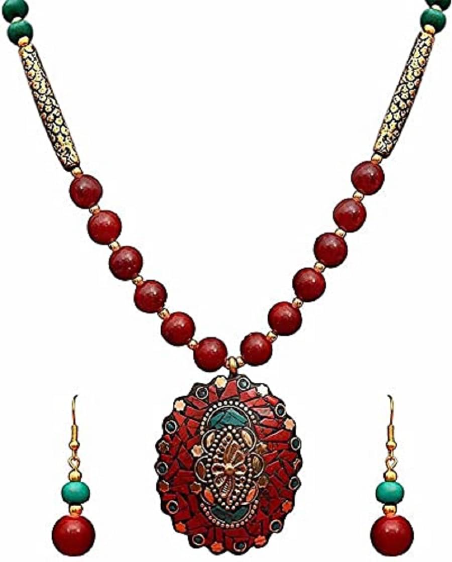     			GENRIC01 Multi Color Resin Necklace Set ( Pack of 1 )