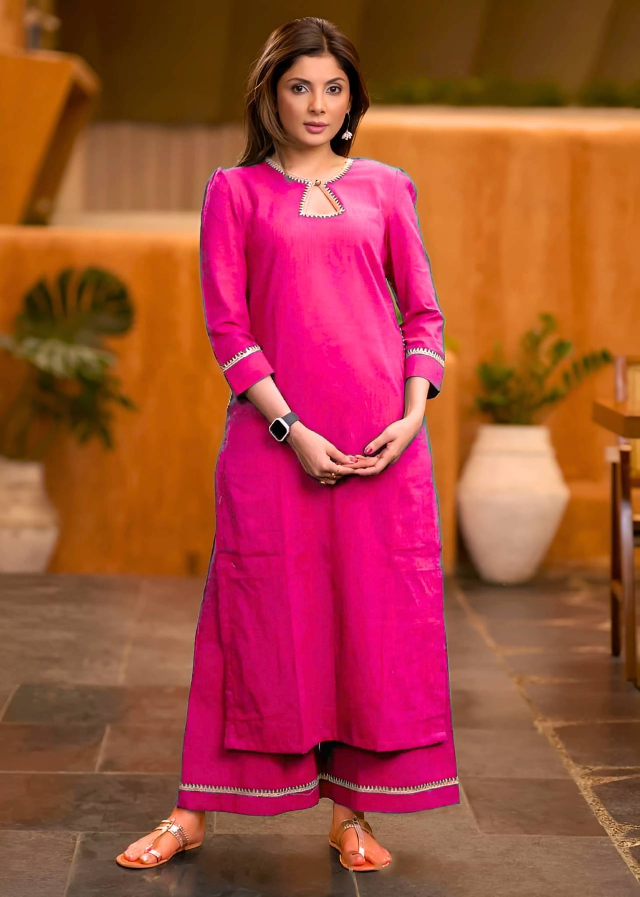 Neev's Dizain Studio Women Cotton Solid Straight Kurti With Pants ( Pink ) Neev's Dizain Studio Women Cotton Solid Straight Kurti With Pants ( Pink )