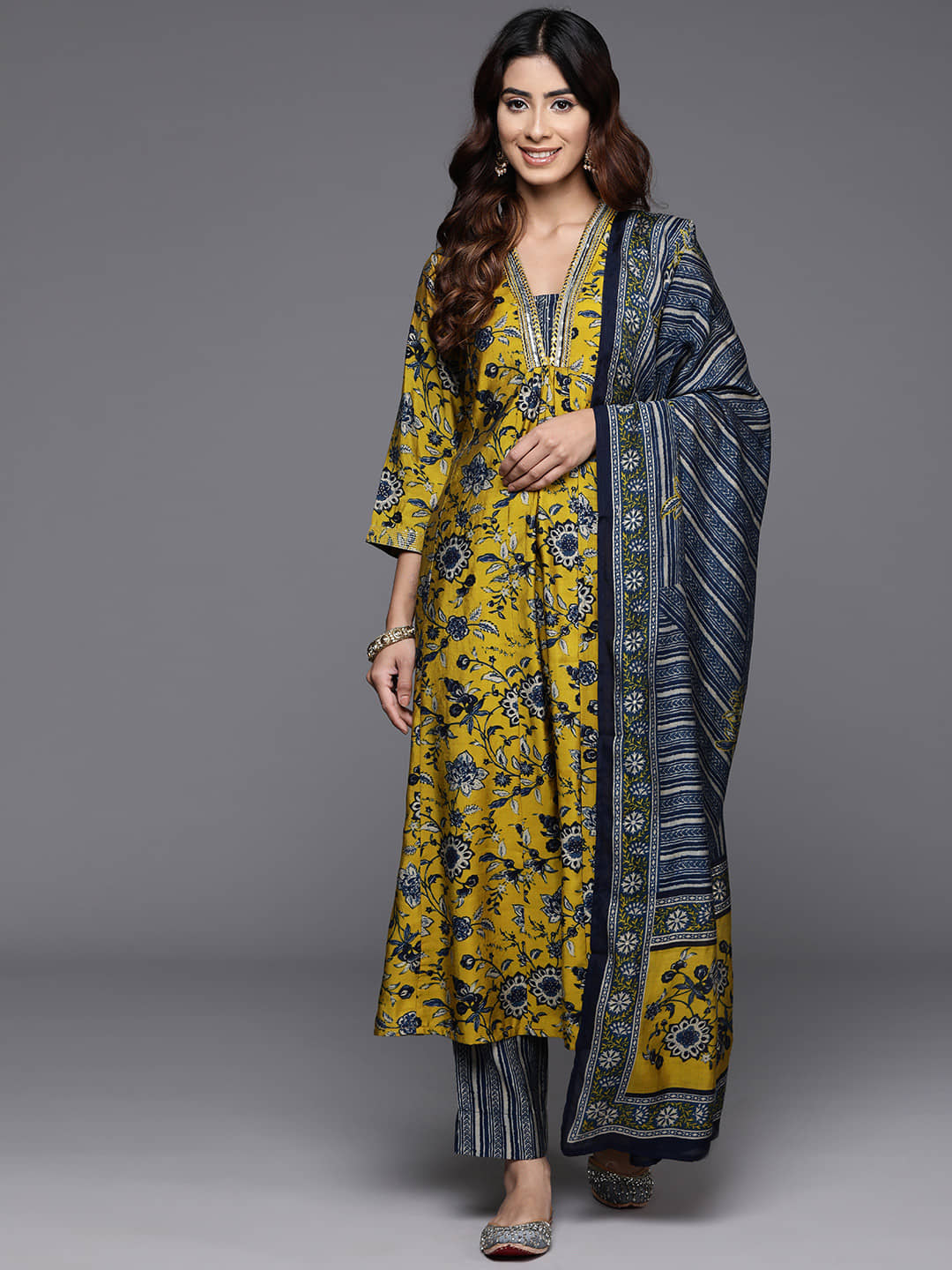 JULEE Women Cotton Blend Printed A-line Kurti With Pants ( Yellow )