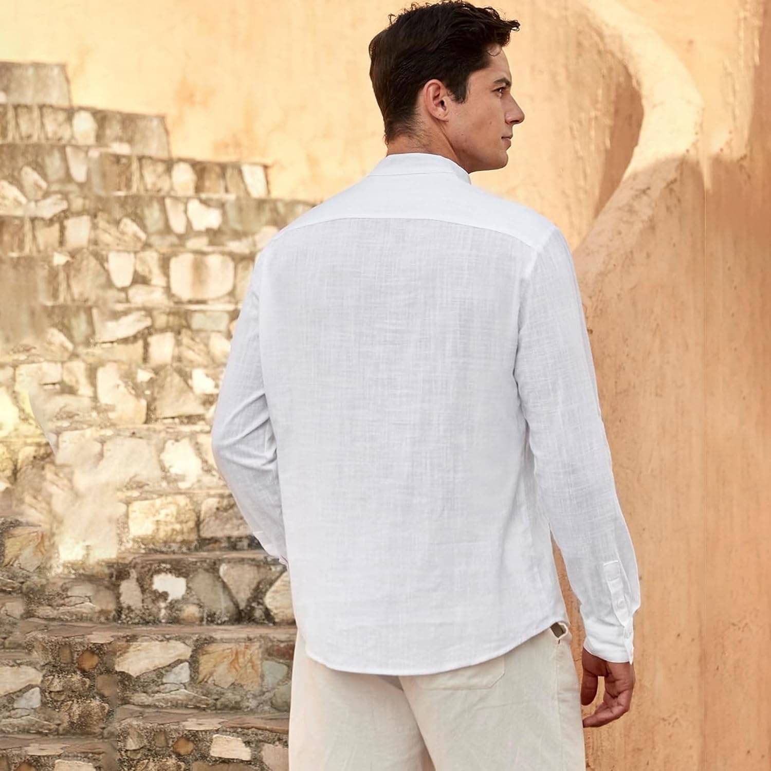     			Vashuqi White Cotton Blend Men's Shirt Style Kurta ( Pack of 1 )