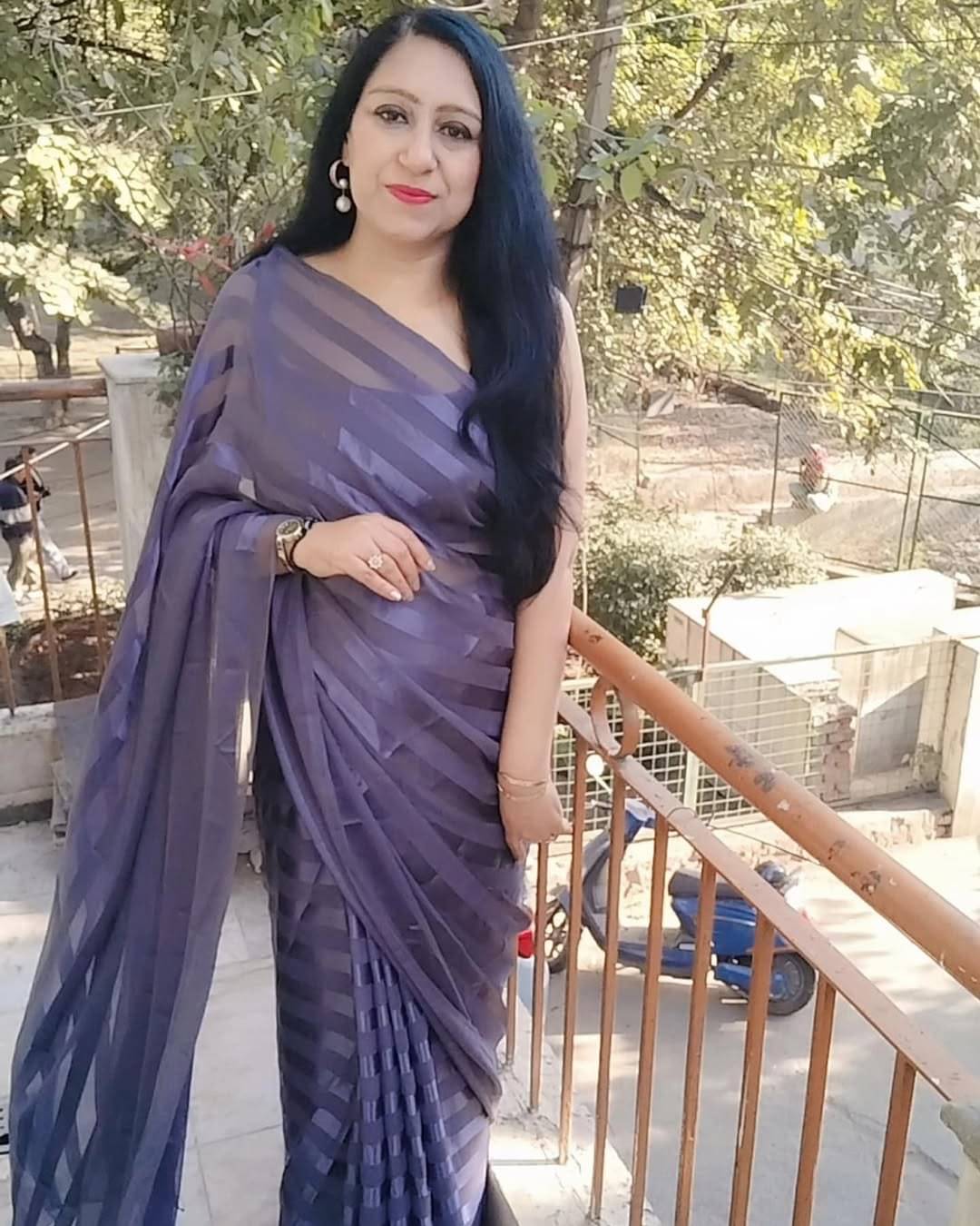 ANAND SAREES Georgette Striped Ilkal Saree With Unstitched Blouse Piece ( Grey )     			ANAND SAREES Georgette Striped Ilkal Saree With Unstitched Blouse Piece ( Grey )