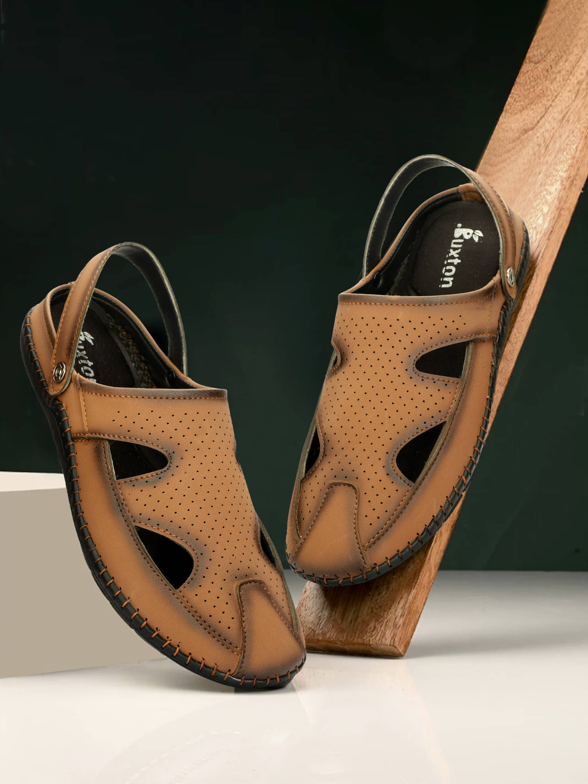     			Buxton - Tan Men's Sandals