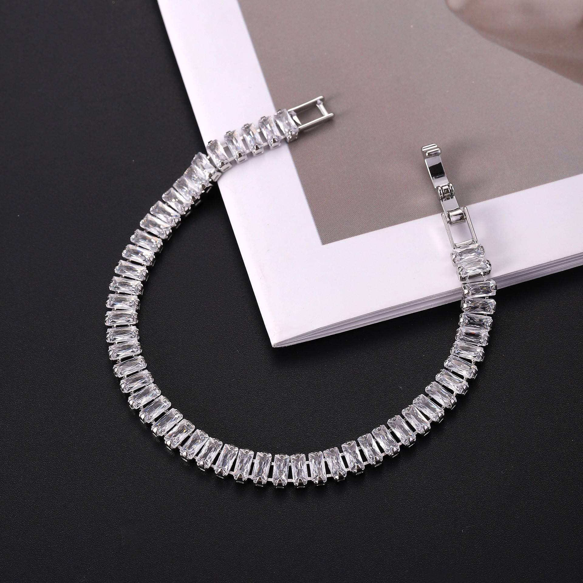 FASHION FRILL Silver Bracelet ( Pack of 1 ) FASHION FRILL Silver Bracelet ( Pack of 1 )