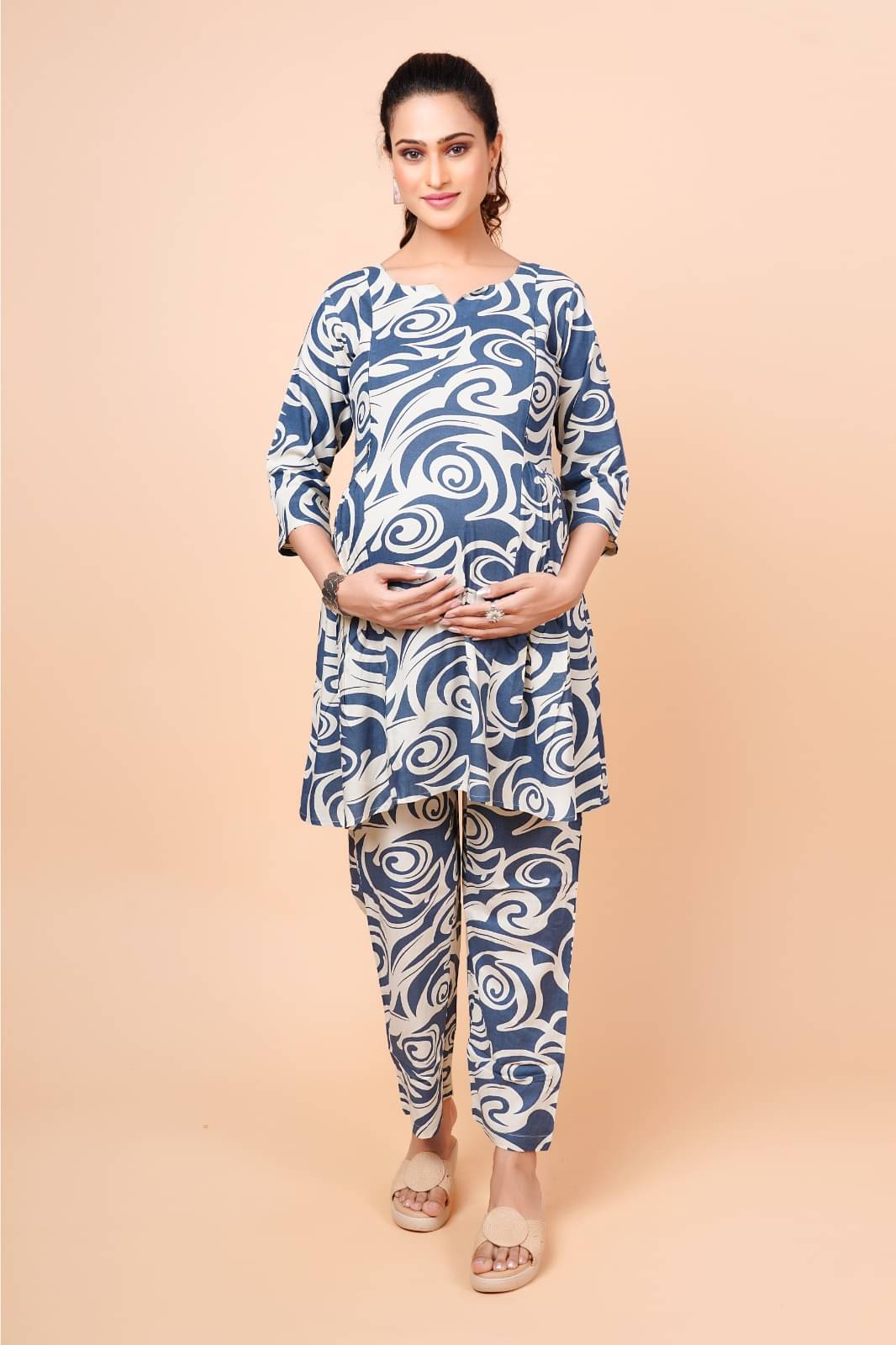 GENERIC SAURABH ENTERPRISES Rayon Printed Women Maternity Kurti with Pyjama ( Grey ) GENERIC SAURABH ENTERPRISES Rayon Printed Women Maternity Kurti with Pyjama ( Grey )
