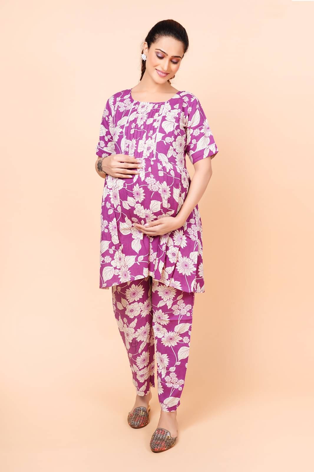 GENERIC SAURABH ENTERPRISES Rayon Printed Women Maternity Kurti with Pyjama ( Wine ) GENERIC SAURABH ENTERPRISES Rayon Printed Women Maternity Kurti with Pyjama ( Wine )
