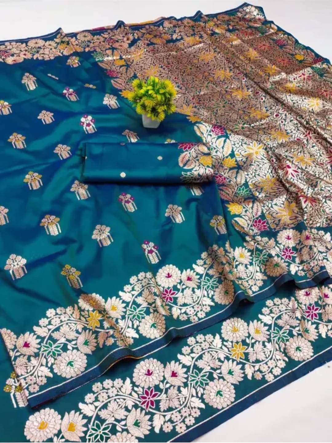 ISARA Art Silk Solid Banarasi saree With Unstitched Blouse Piece ( Rama ) ISARA Art Silk Solid Banarasi saree With Unstitched Blouse Piece ( Rama )