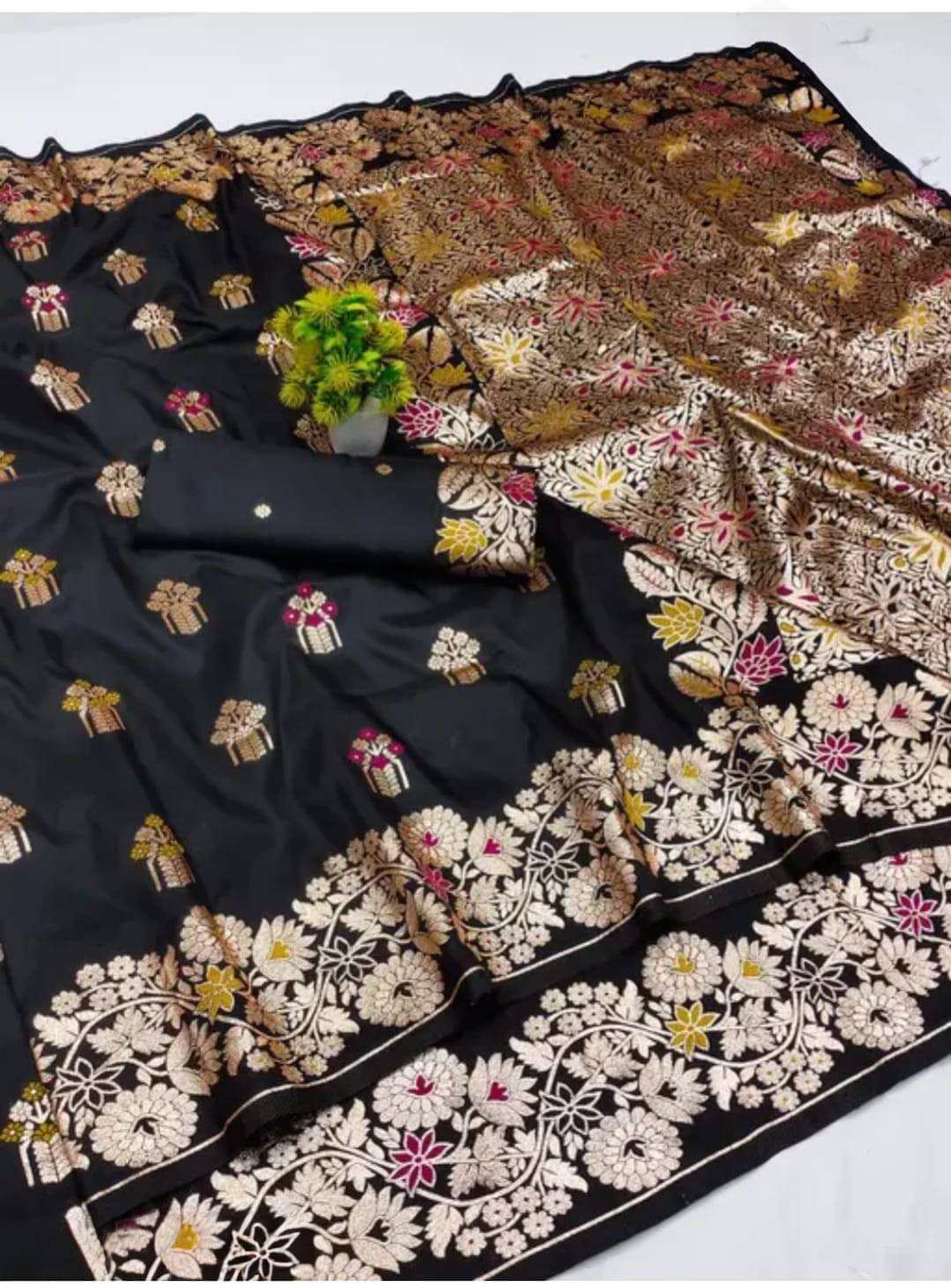 KALIPATRA Art Silk Solid Banarasi saree With Unstitched Blouse Piece ( Black ) KALIPATRA Art Silk Solid Banarasi saree With Unstitched Blouse Piece ( Black )