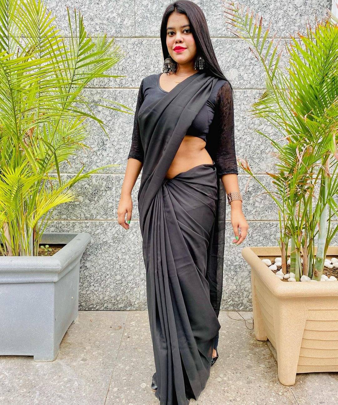 Kashvi Sarees Georgette Solid Ilkal Saree With Unstitched Blouse Piece ( Black )     			Kashvi Sarees Georgette Solid Ilkal Saree With Unstitched Blouse Piece ( Black )