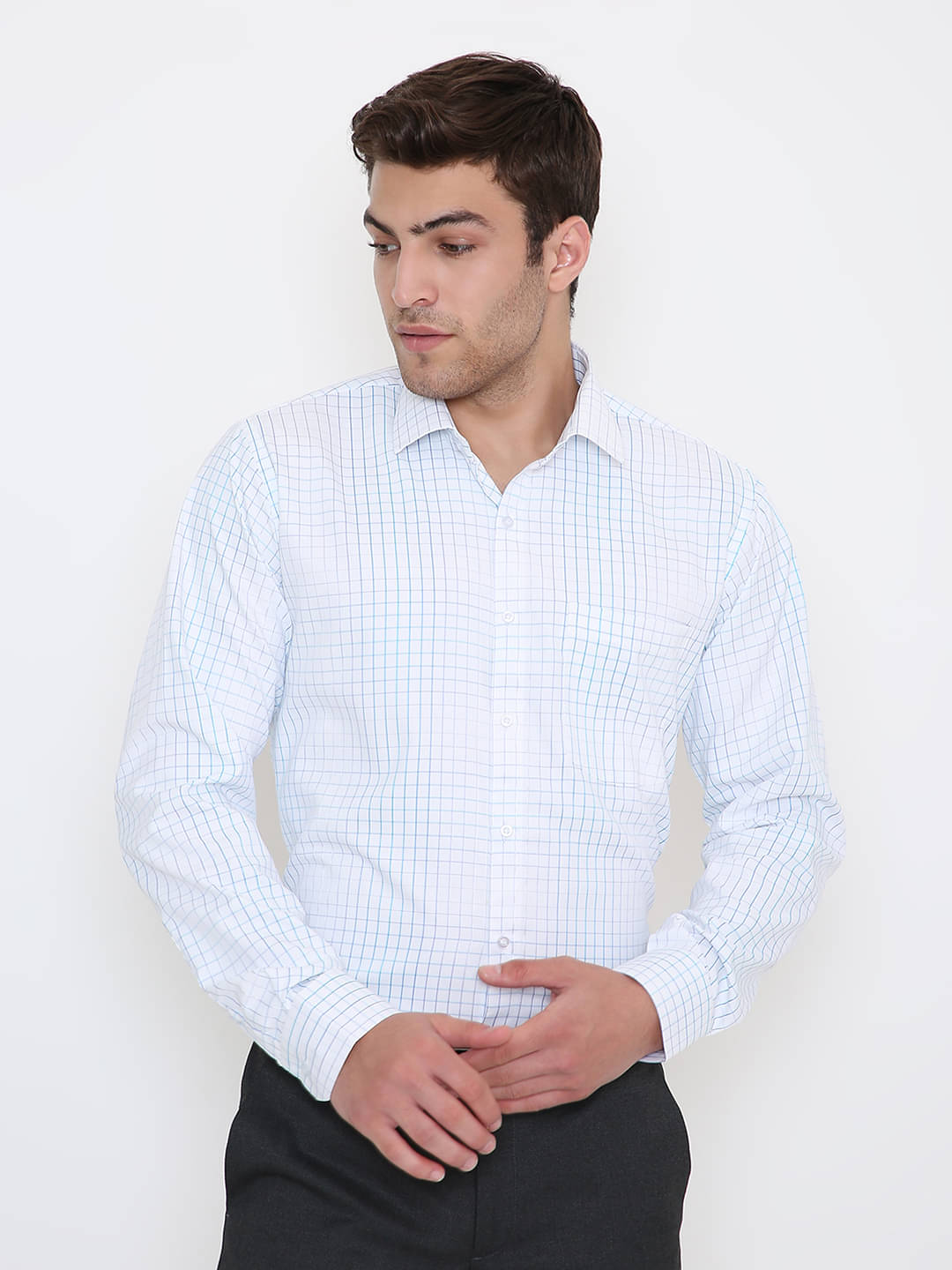Maharaja Cotton Blend Slim Fit Full Sleeves Men's Formal Shirt - Blue ( Pack of 1 )     			Maharaja Cotton Blend Slim Fit Full Sleeves Men's Formal Shirt - Blue ( Pack of 1 )