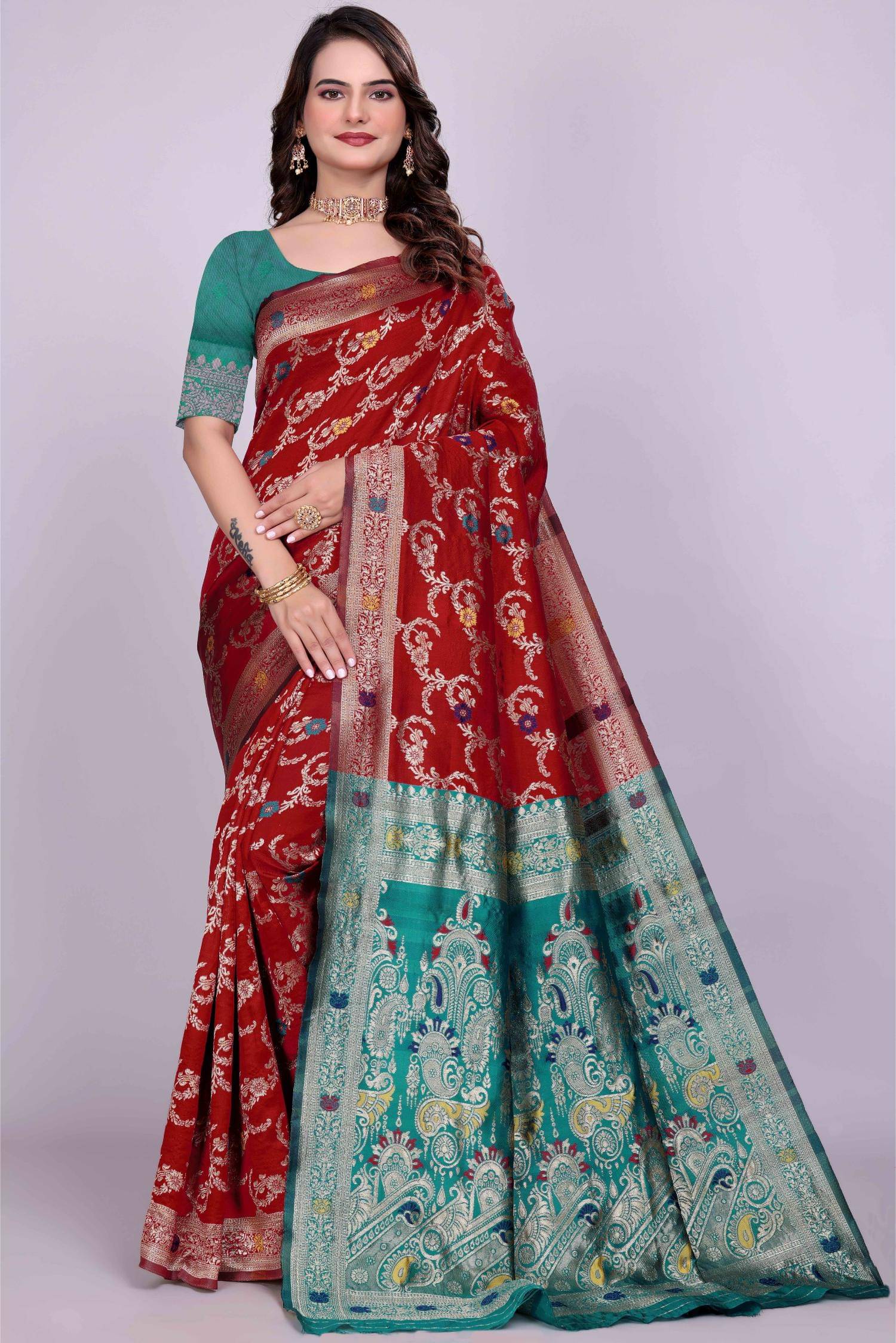 Suali Silk Woven Design Banarasi saree With Unstitched Blouse Piece ( Maroon ) Suali Silk Woven Design Banarasi saree With Unstitched Blouse Piece ( Maroon )