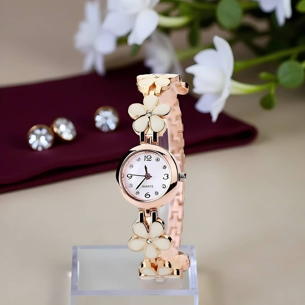 DECLASSE Off White Metal Analog Womens Watch