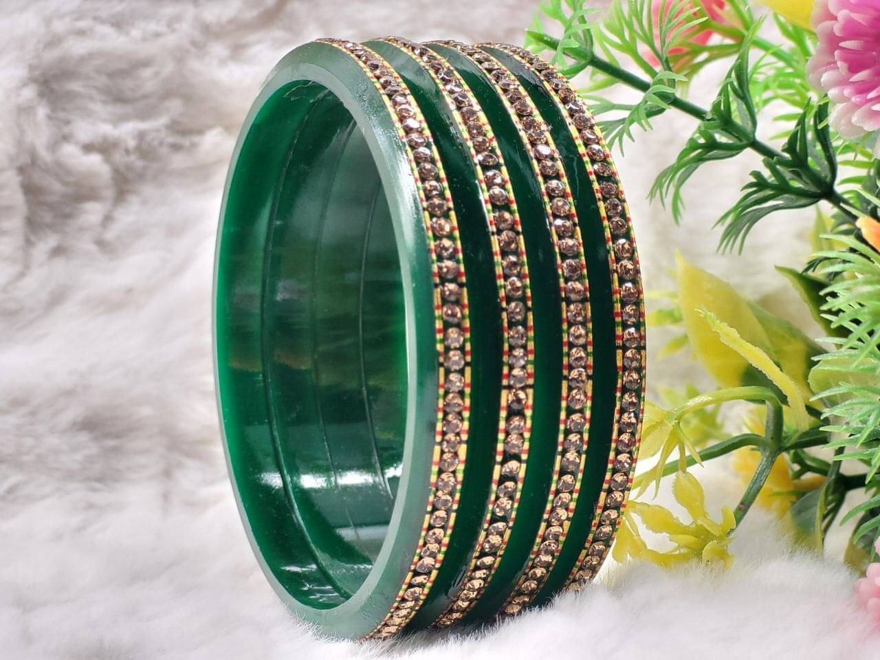 DHANOTIYA Green Bangle ( Pack of 4 ) DHANOTIYA Green Bangle ( Pack of 4 )