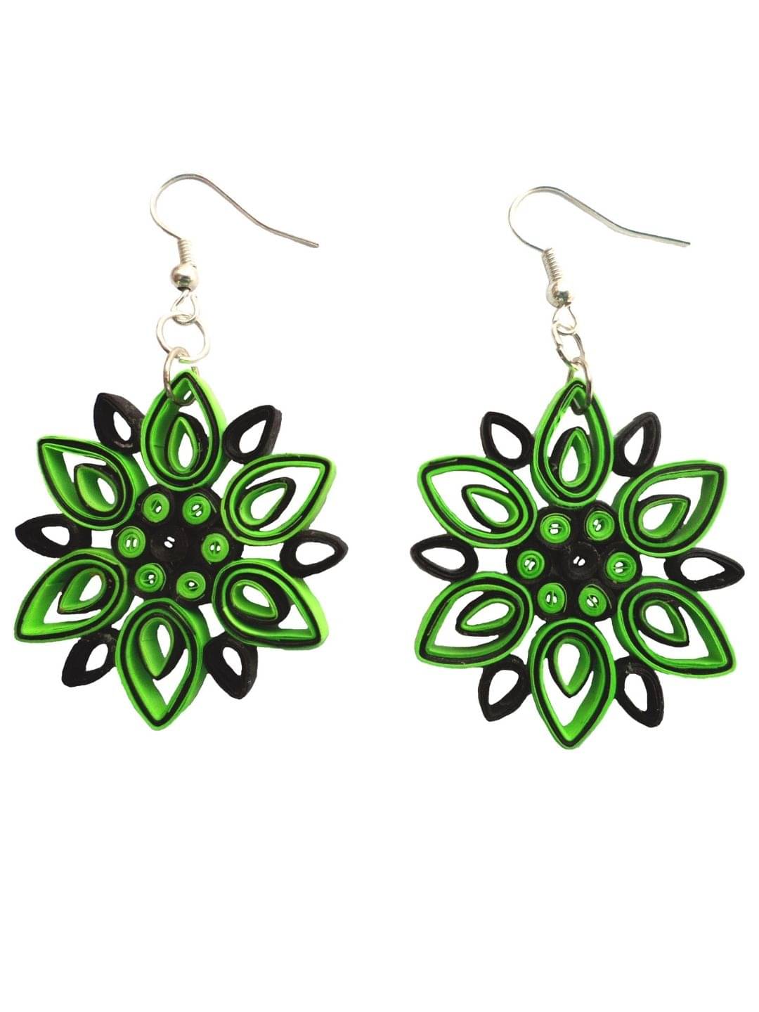     			Designer's Collection Green Drop Earrings ( Pack of 1 )