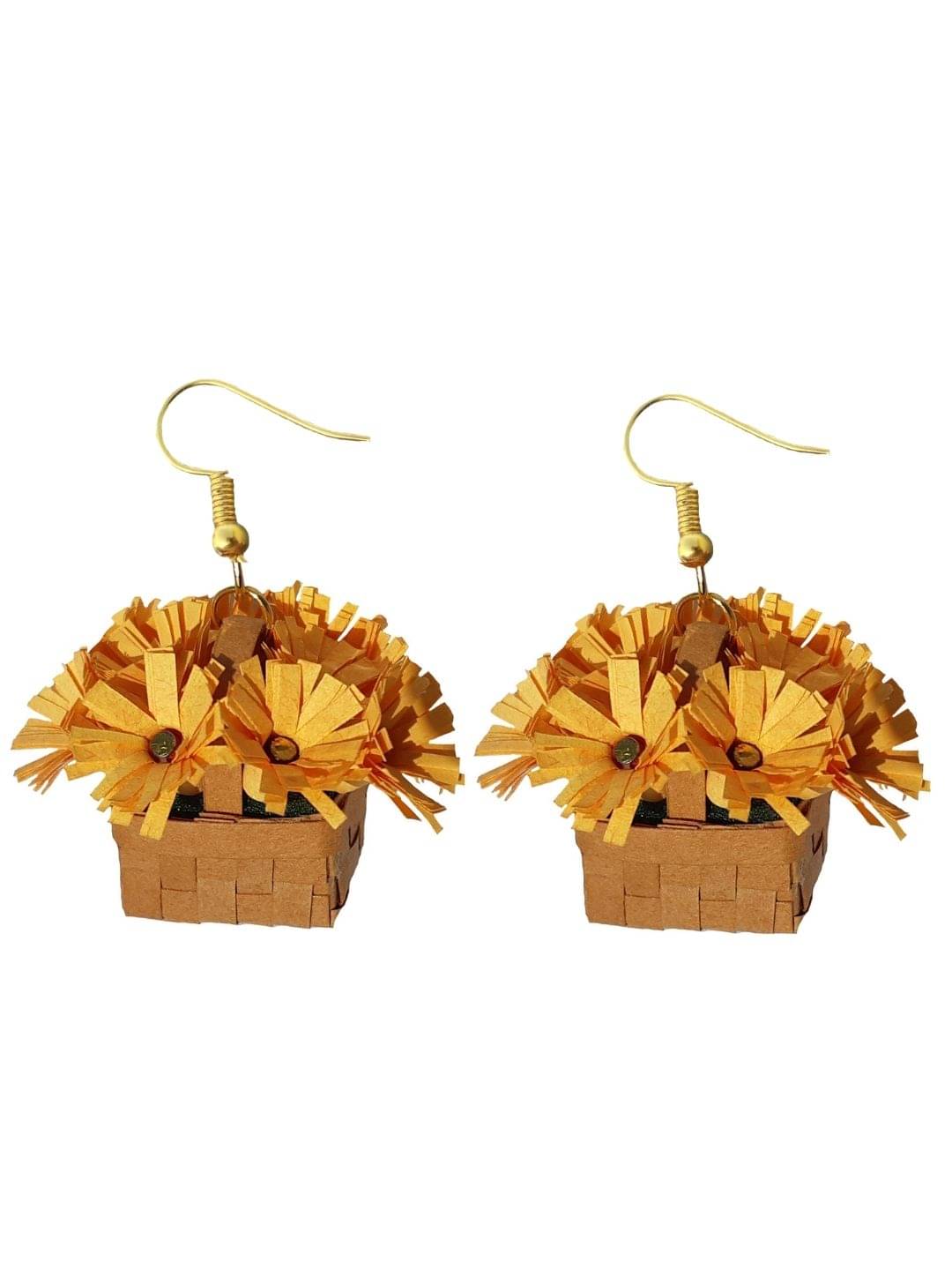     			Designer's Collection Yellow Drop Earrings ( Pack of 1 )
