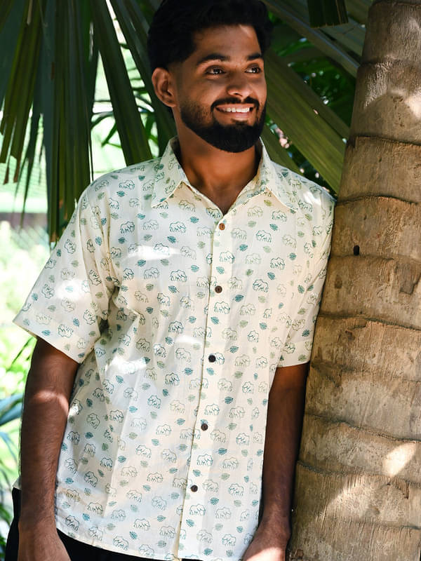 Goodhand 100% Cotton Regular Fit Printed Half Sleeves Men's Casual Shirt - White ( Pack of 1 ) Goodhand 100% Cotton Regular Fit Printed Half Sleeves Men's Casual Shirt - White ( Pack of 1 )
