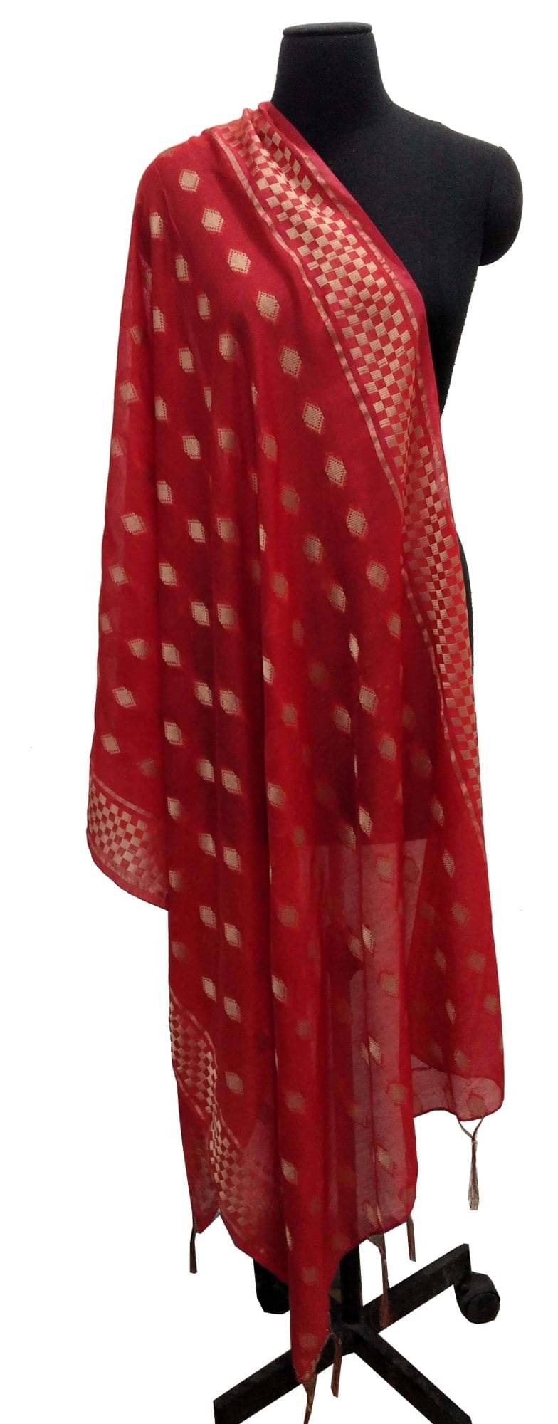 JVNINE Banarasi Women Dupatta ( Red , Pack of 1 )     			JVNINE Banarasi Women Dupatta ( Red , Pack of 1 )