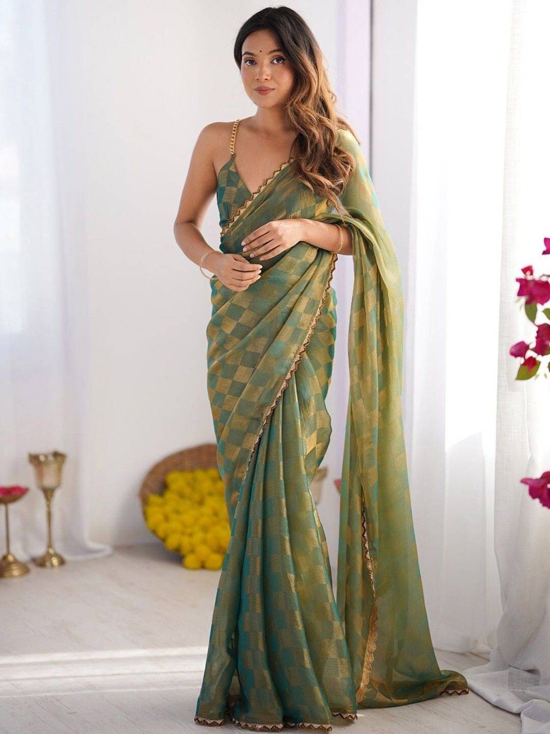 MAHAVIR CREATION Chiffon Checked Regular Saree With Unstitched Blouse Piece ( Green ) MAHAVIR CREATION Chiffon Checked Regular Saree With Unstitched Blouse Piece ( Green )