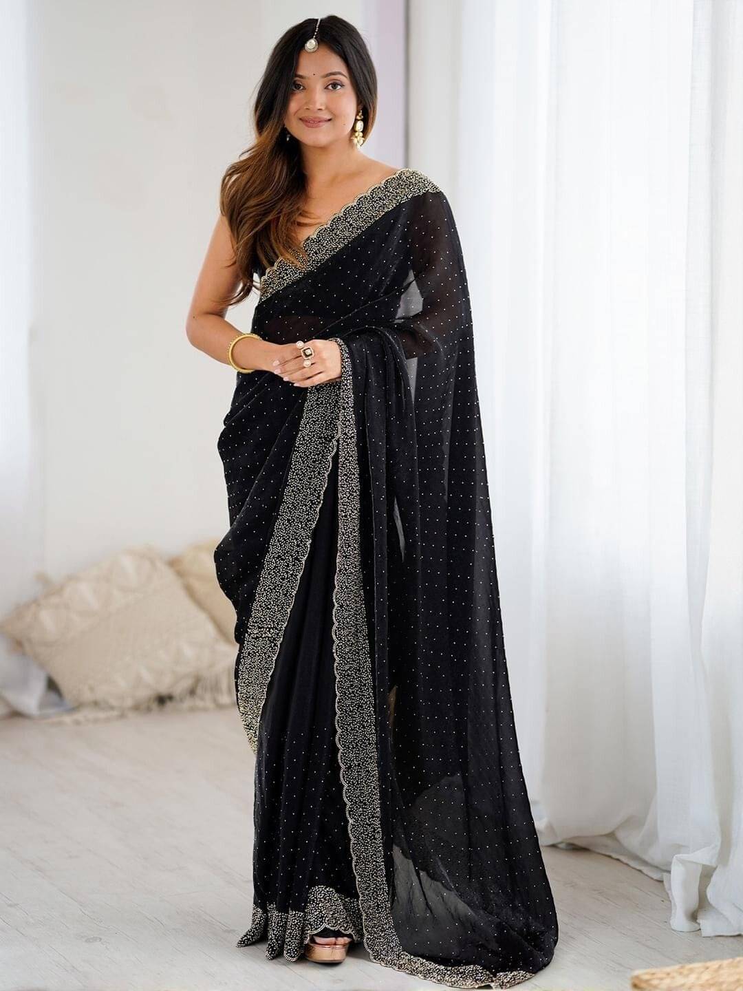     			MAHAVIR CREATION Chiffon Embellished Regular Saree With Unstitched Blouse Piece ( Black )