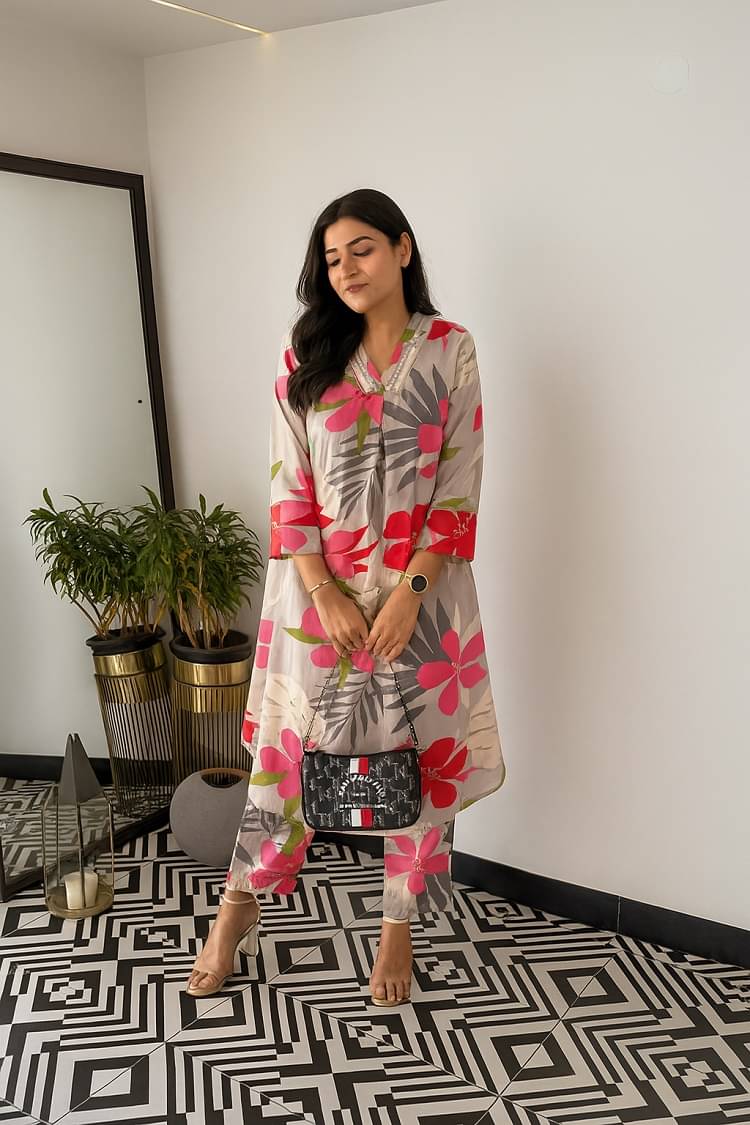 Rahigomar Women Rayon Printed A-line Kurti With Pants ( Grey ) Rahigomar Women Rayon Printed A-line Kurti With Pants ( Grey )