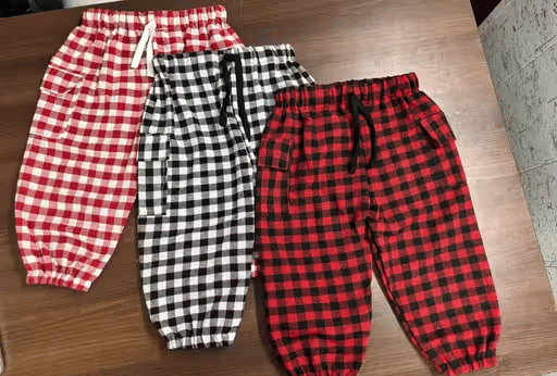 STYLEART E-COMMERCE PVT LTD Pack of 3 Baby Girls Cotton Blend Capris ( Multicolor )     			STYLEART E-COMMERCE PVT LTD Pack of 3 Baby Girls Cotton Blend Capris ( Multicolor )