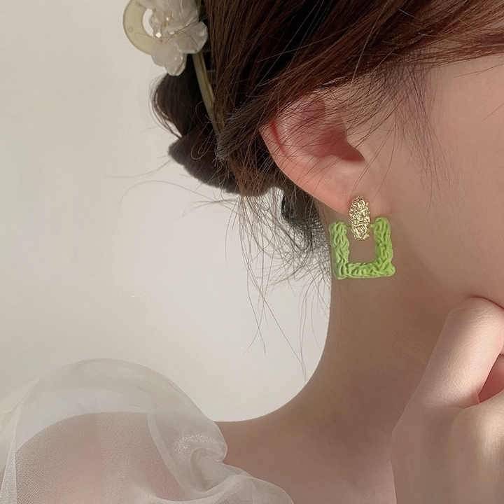     			Adornity Green Stud Earrings ( Pack of 1 )