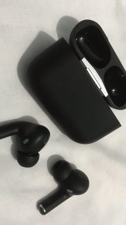     			Earbuds with Touch Sensor Wireless Bluetooth Connectivity with Lightening Cable Bluetooth Headset (Black, True Wireless)