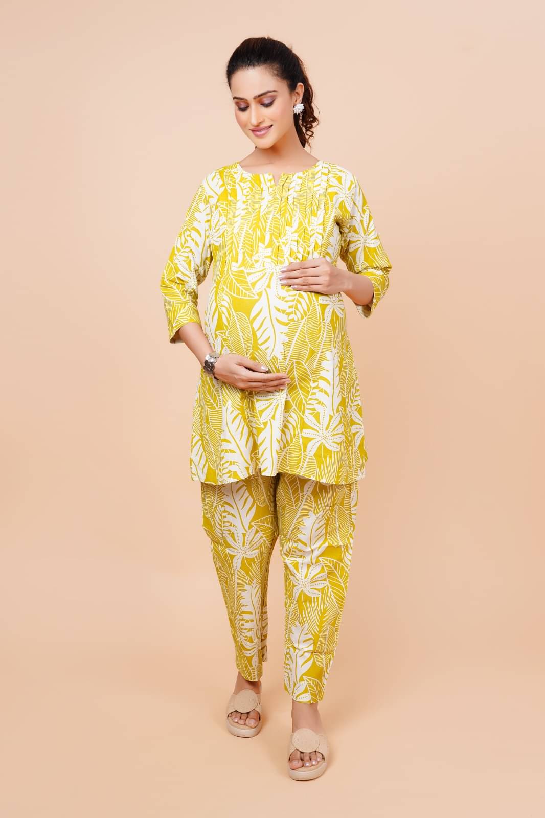 GENERIC SAURABH ENTERPRISES Rayon Printed Women Maternity Kurti with Pyjama ( Yellow ) GENERIC SAURABH ENTERPRISES Rayon Printed Women Maternity Kurti with Pyjama ( Yellow )