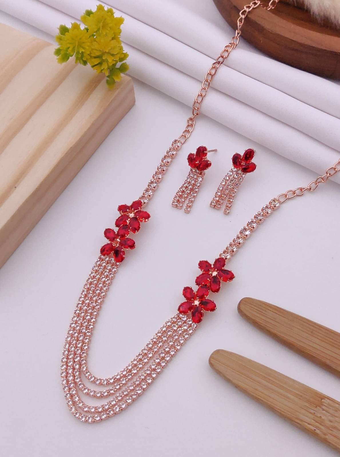     			OCHORI Red Brass Necklace Set ( Pack of 1 )