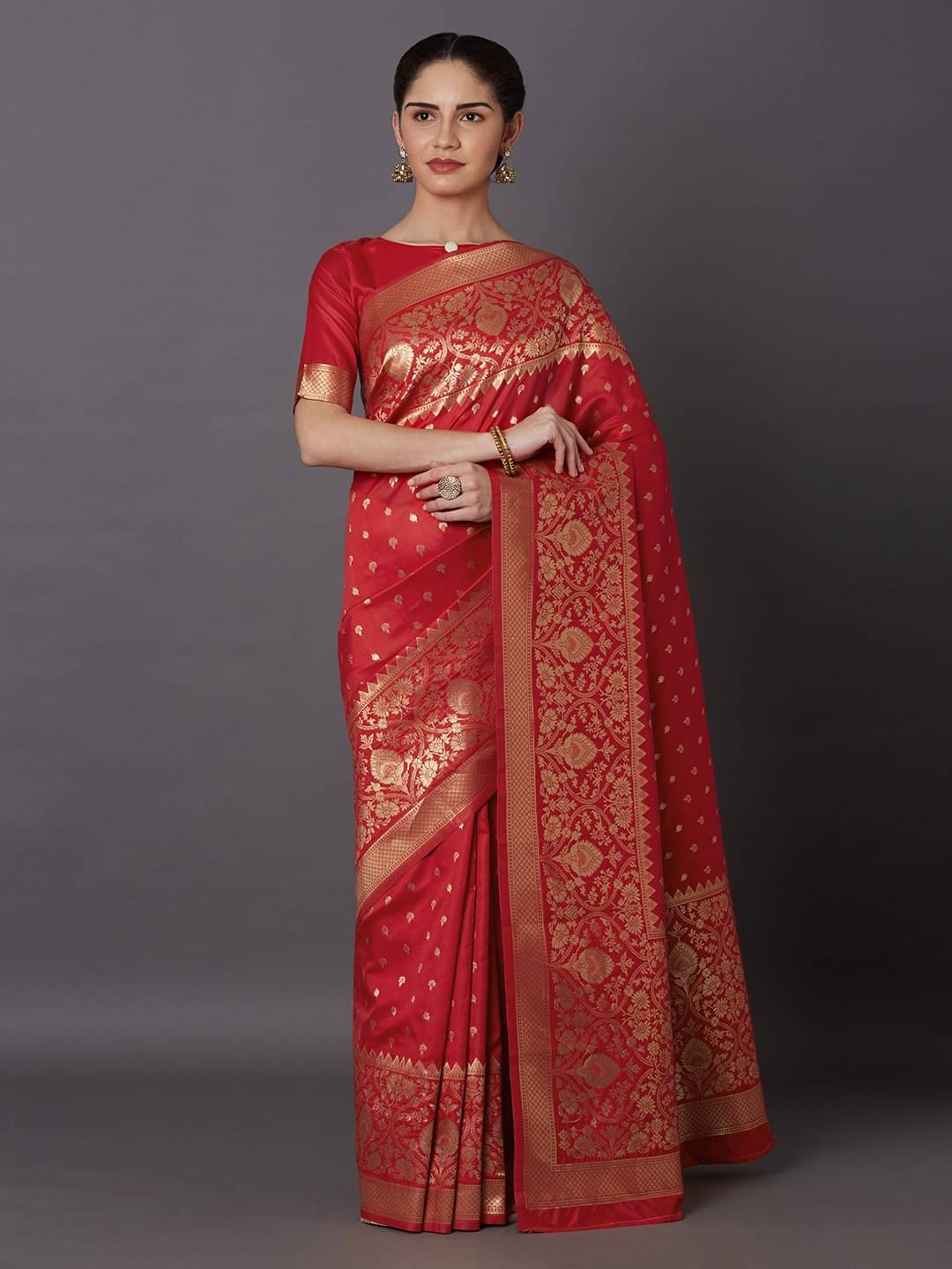 Aaradhya Creations Jacquard Woven Design Kanjeevaram Sarees With Unstitched Blouse Piece ( Red )     			Aaradhya Creations Jacquard Woven Design Kanjeevaram Sarees With Unstitched Blouse Piece ( Red )