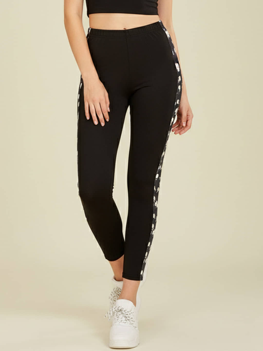 DE TRENDZ Women Cotton Blend Slim Fit Jegging ( Black )