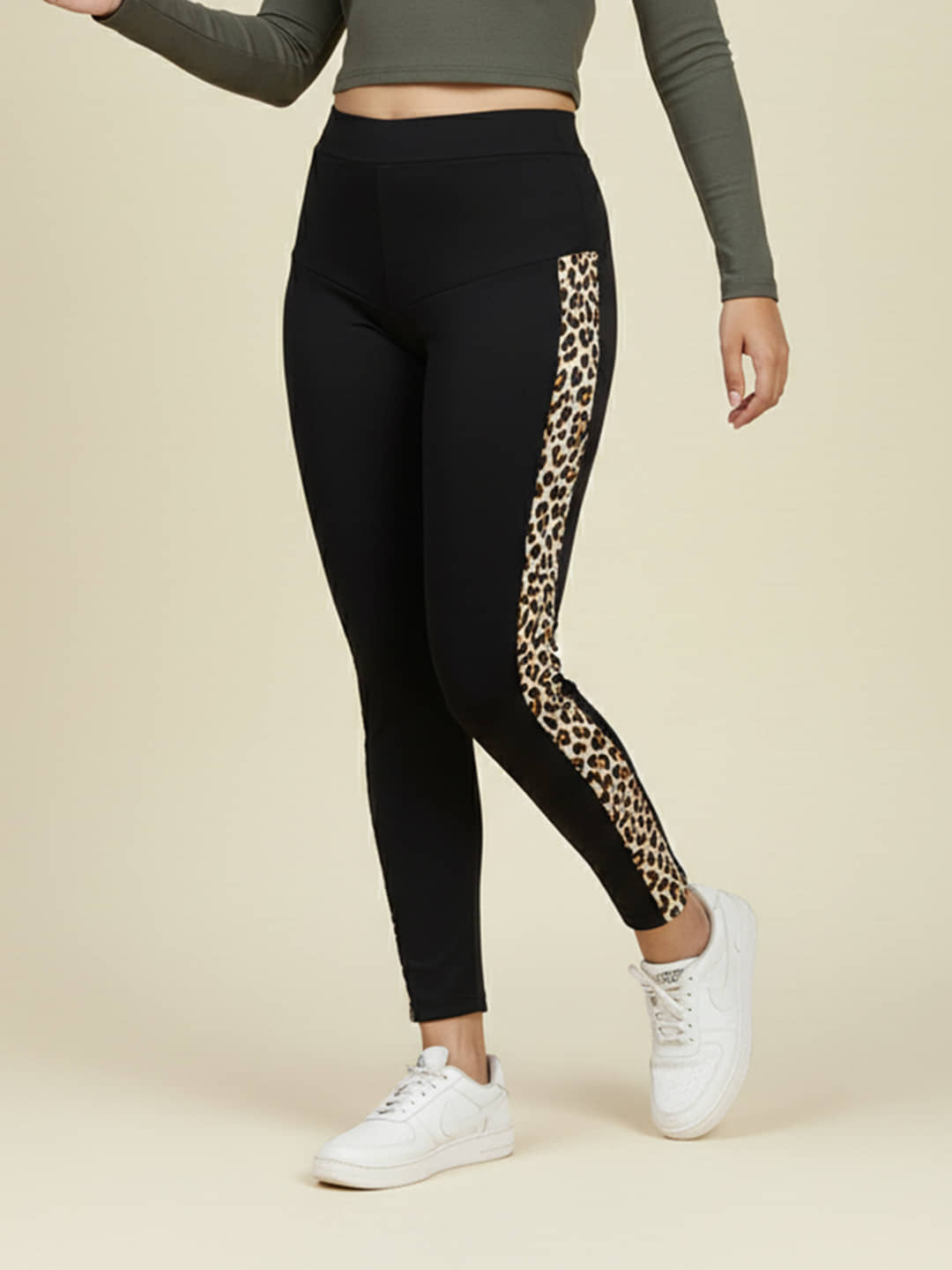 DE TRENDZ Women Cotton Blend Slim Fit Jegging ( Black )