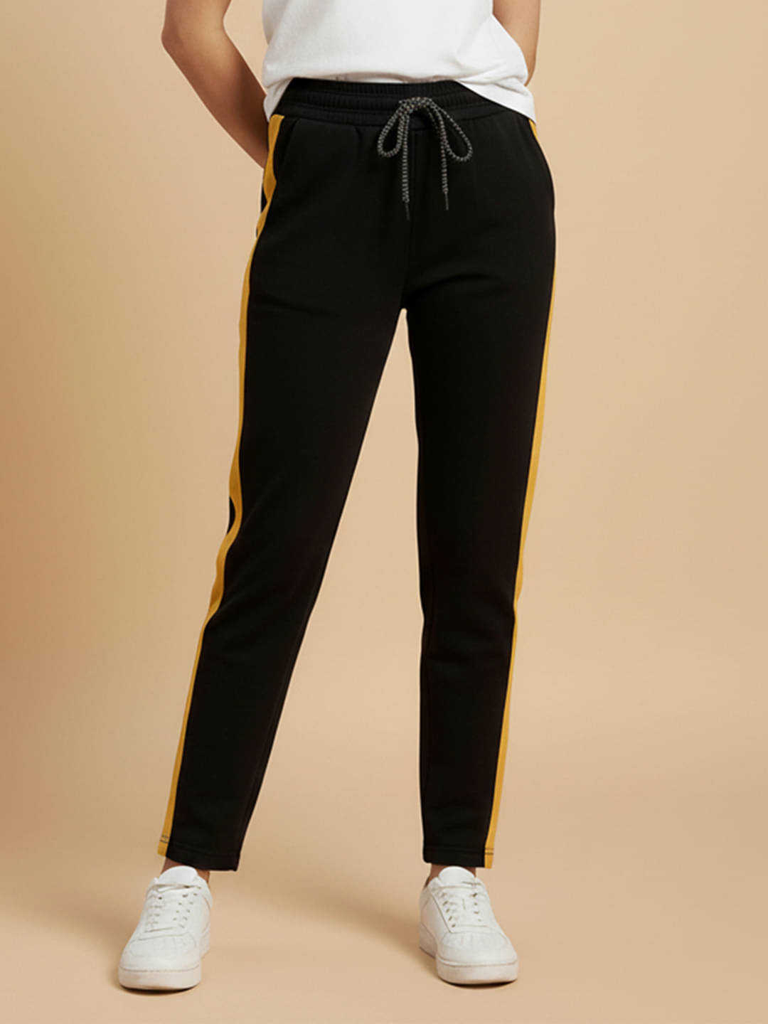     			DE TRENDZ Women Lycra Slim Fit Jegging ( Yellow )