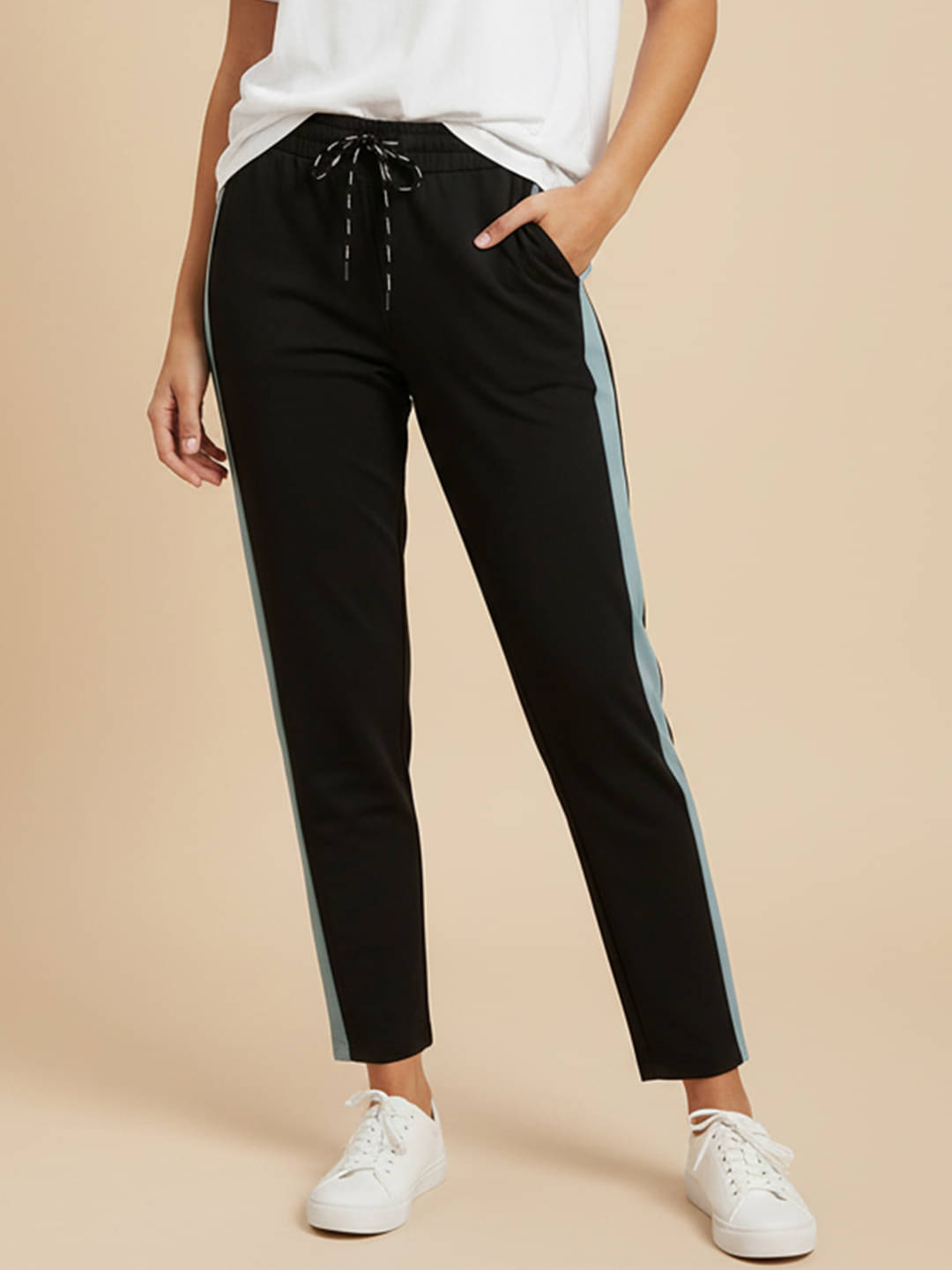     			DE TRENDZ Women Lycra Slim Fit Jegging ( Light Blue )