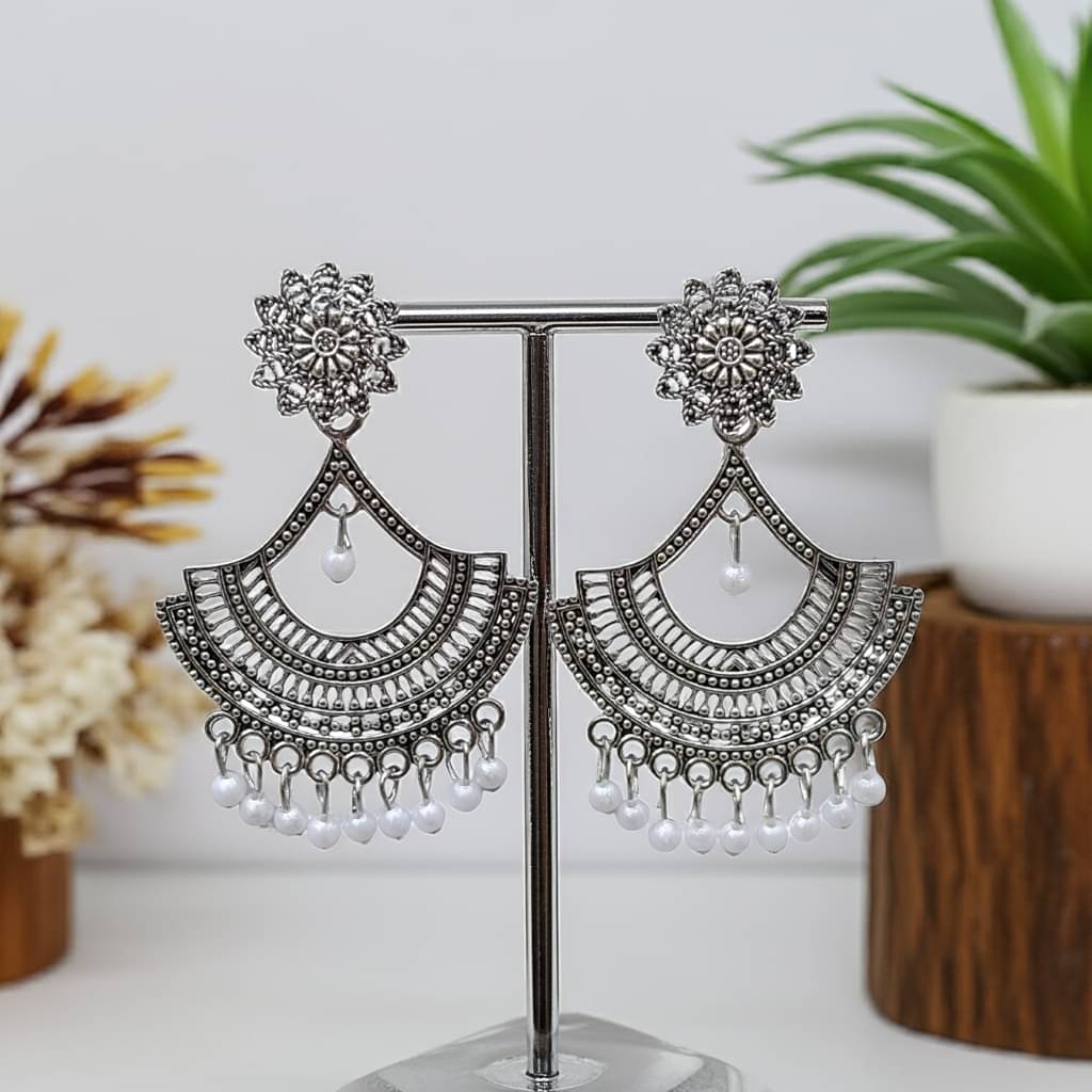     			Esyko Silver Jhumki Earrings ( Pack of 1 )