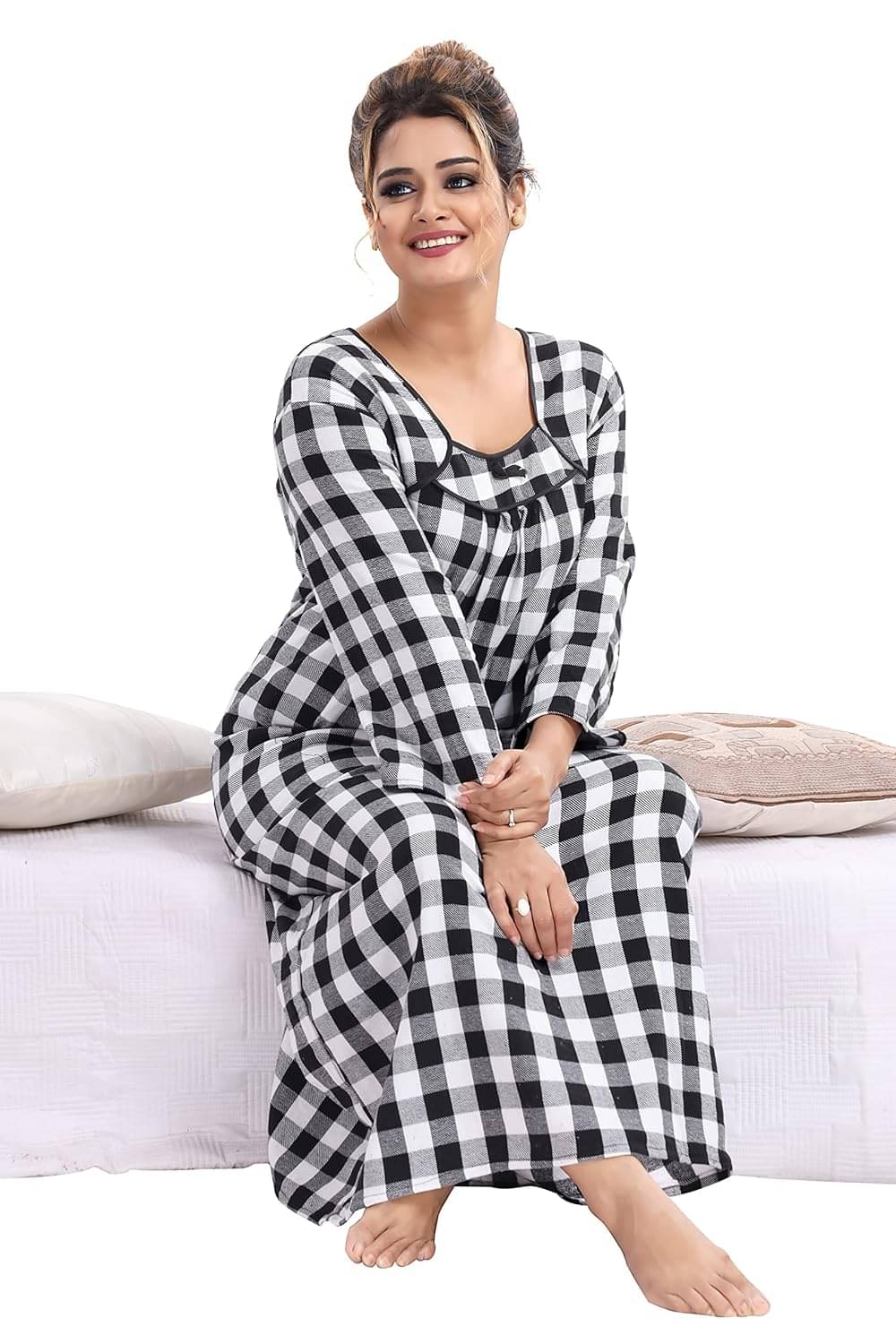     			Gutthi Cotton Solid Women Regular Nighty ( Red )