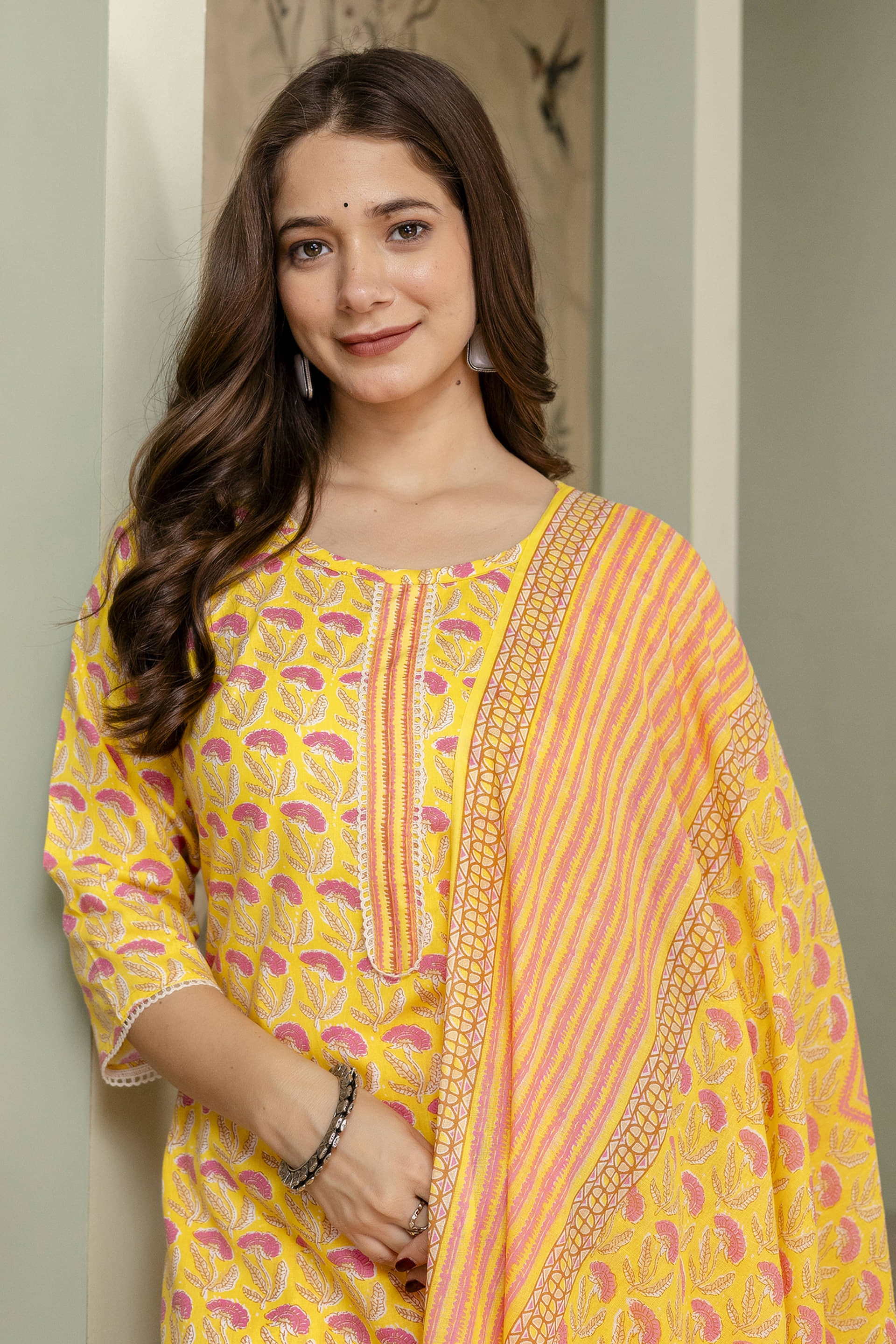 Kapadia Women Cotton Printed Straight Kurti With Pants ( Yellow )
