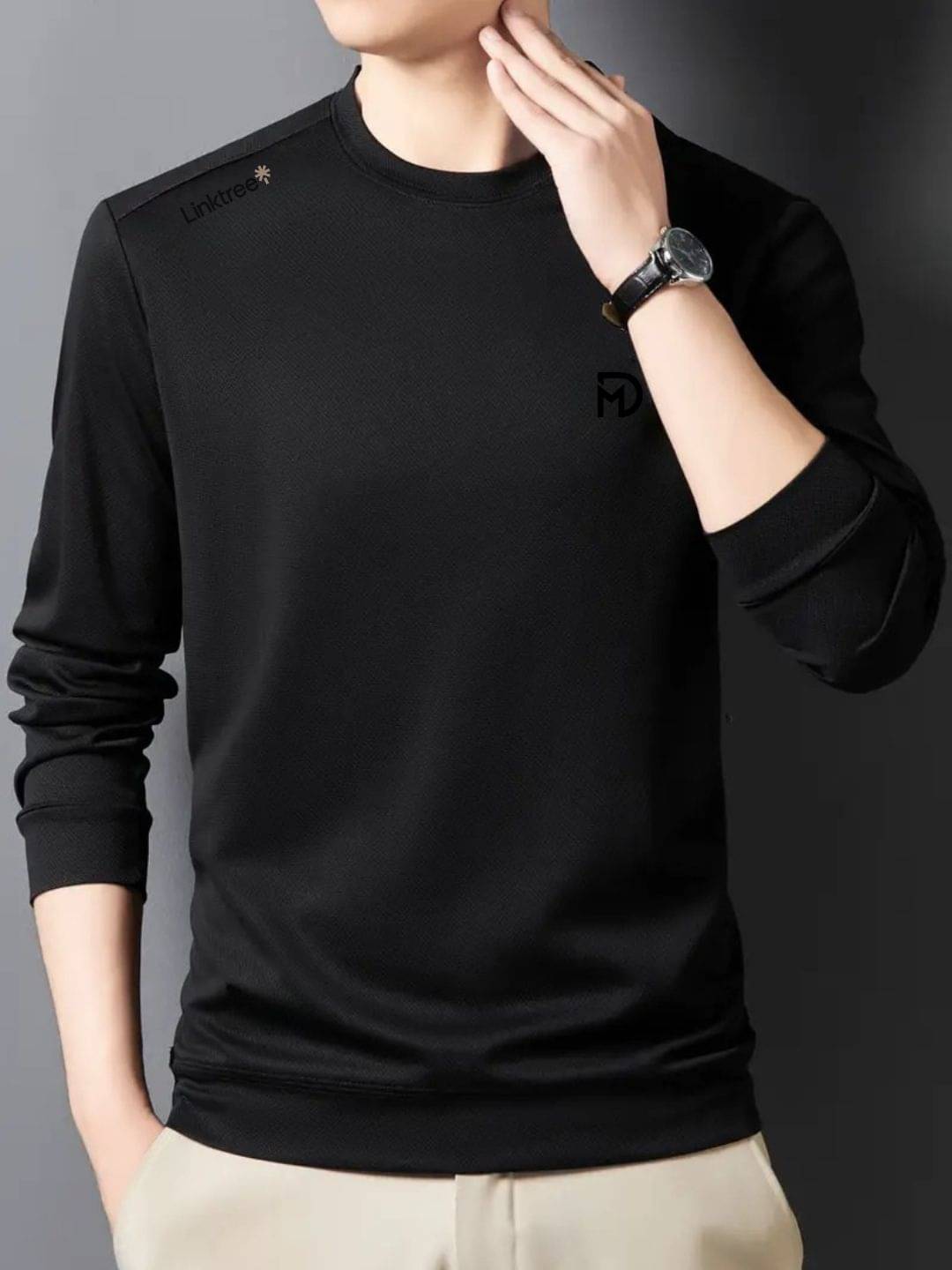 MD By Mathra Dass Fleece Round Neck Men's Sweatshirt - Black ( Pack of 1 )     			MD By Mathra Dass Fleece Round Neck Men's Sweatshirt - Black ( Pack of 1 )
