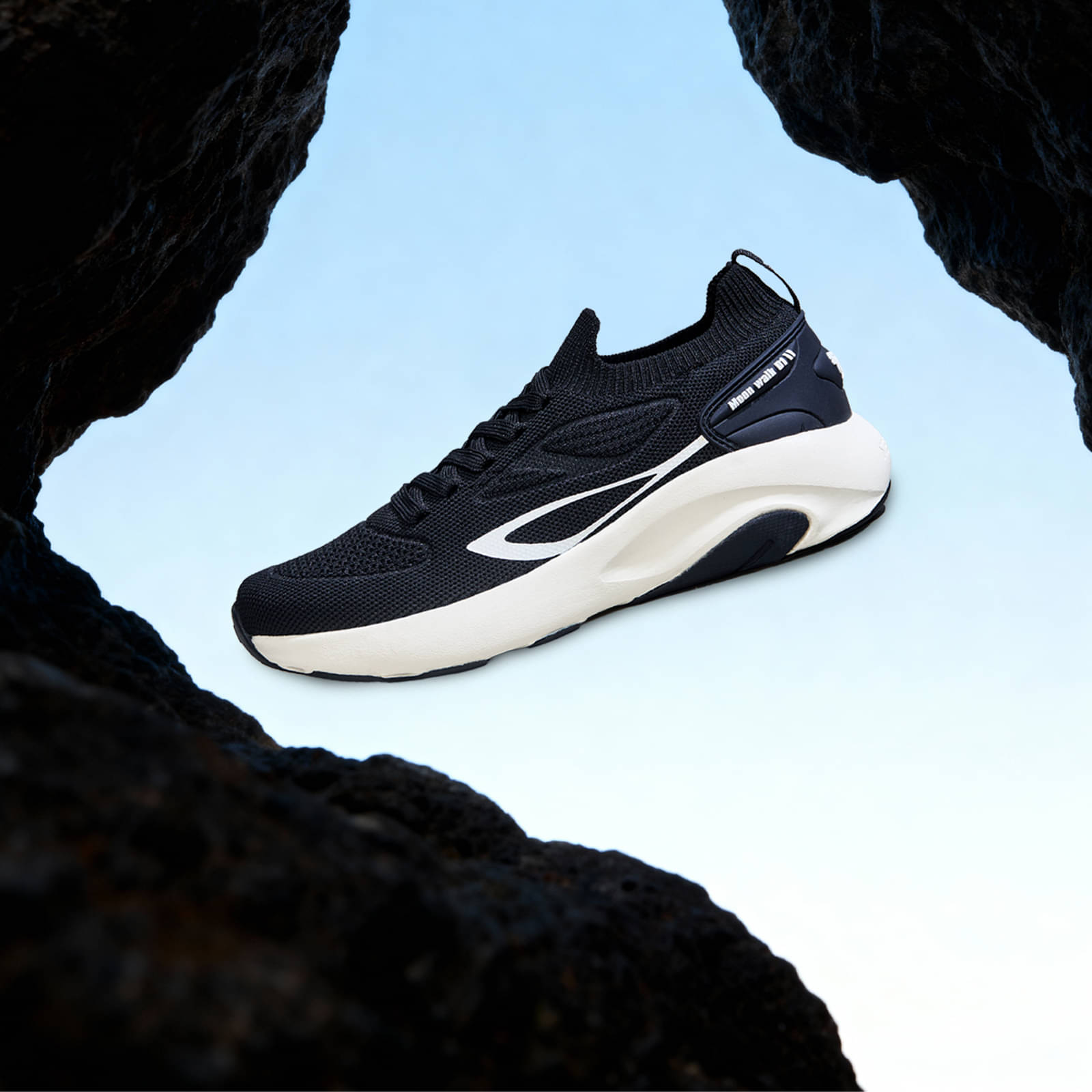     			Neemans Black Men's Sports Running Shoes